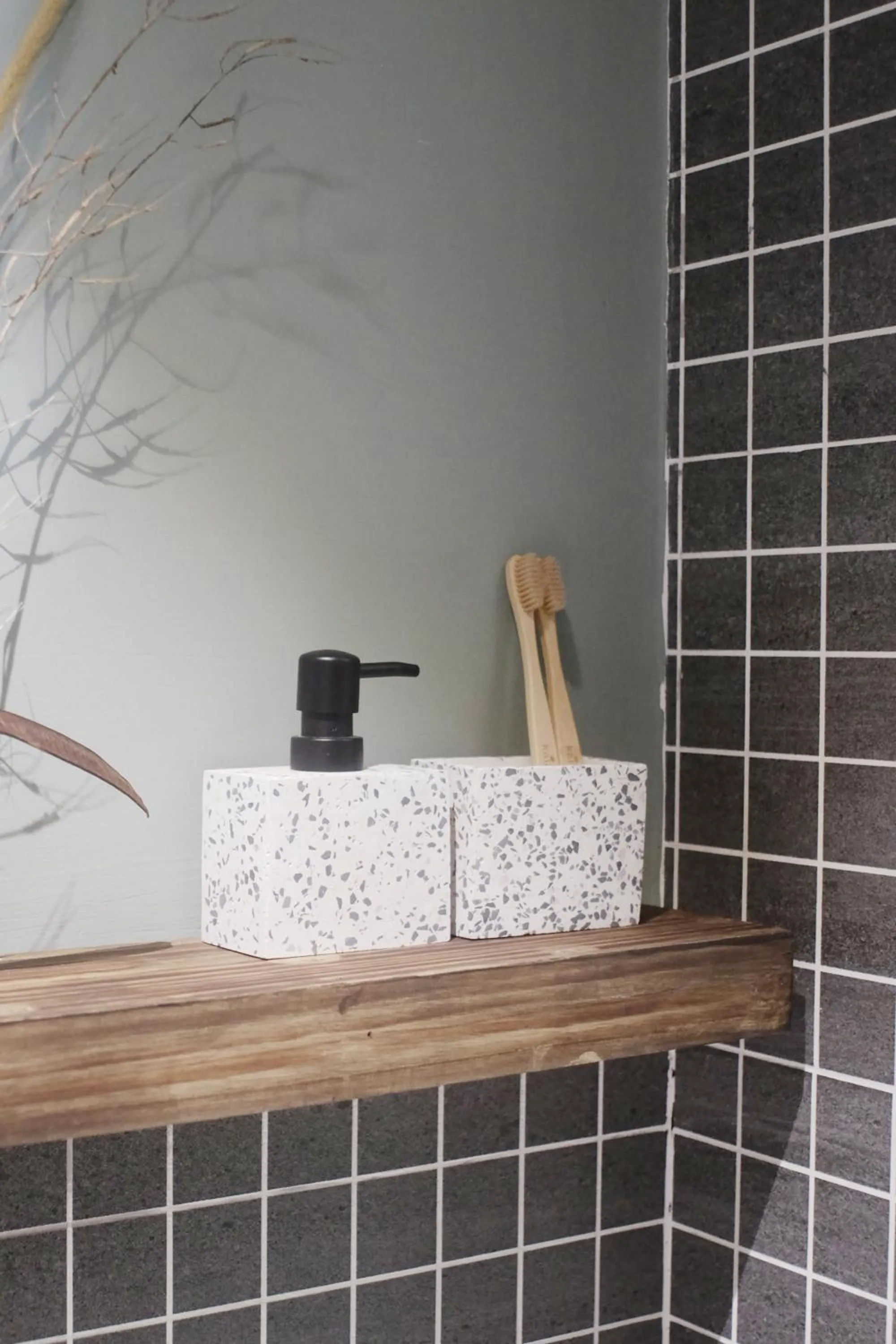 Shower in Kaia Gallery Hotel Hoi An