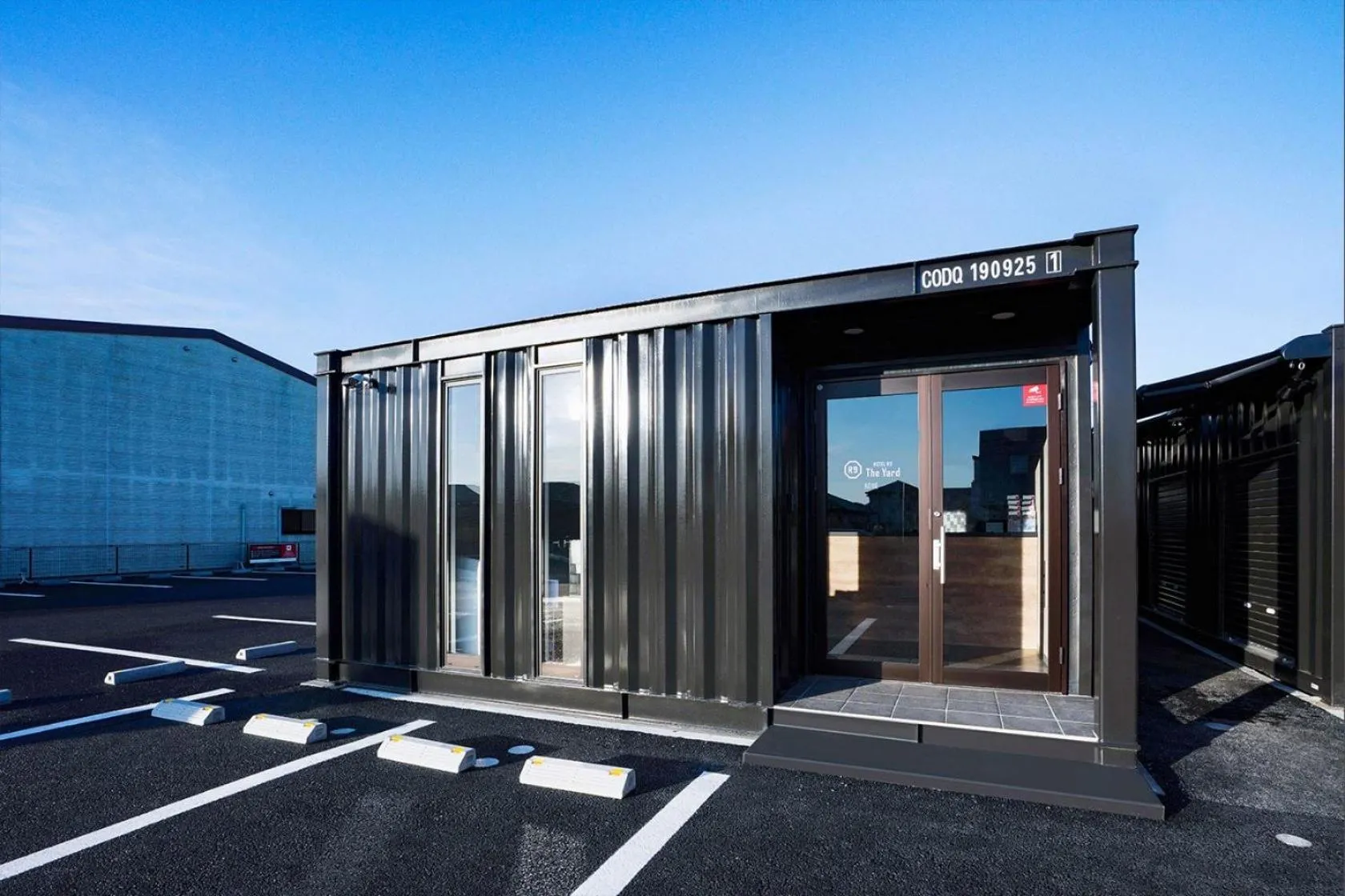 Property building in HOTEL R9 The Yard Yuki