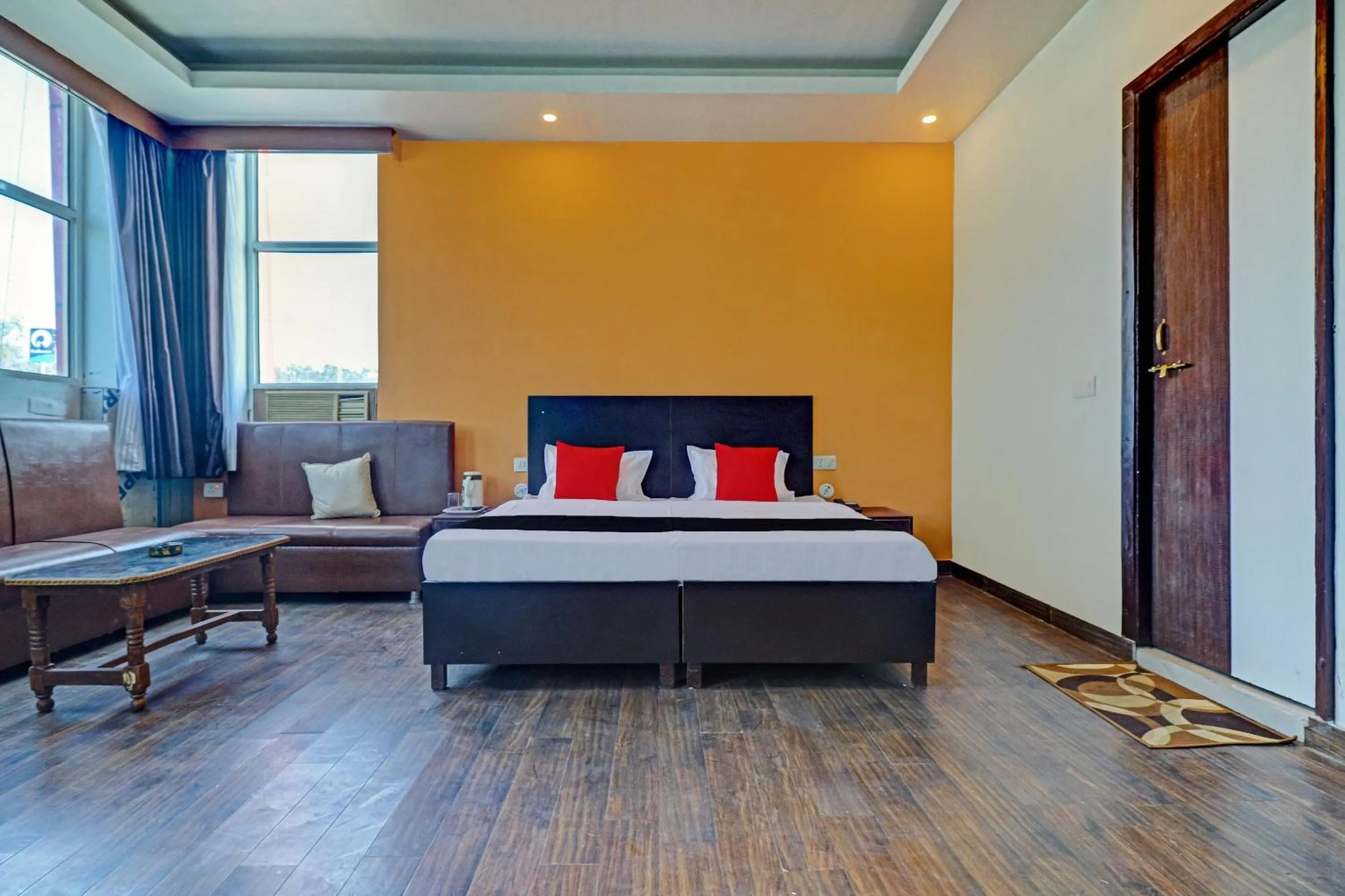 Bedroom, Bed in Capital O Kanha Resort