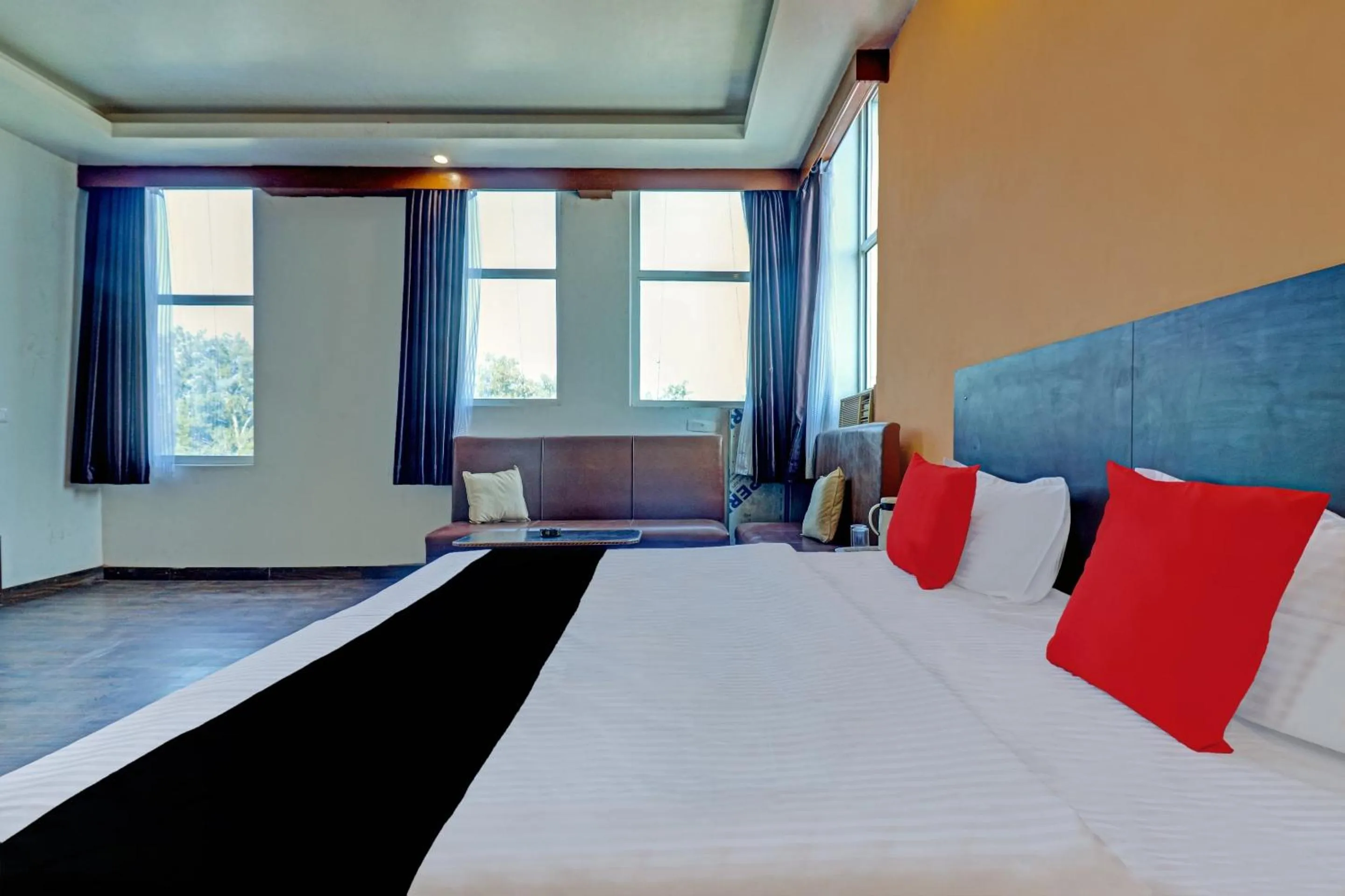 Bedroom, Bed in Capital O Kanha Resort