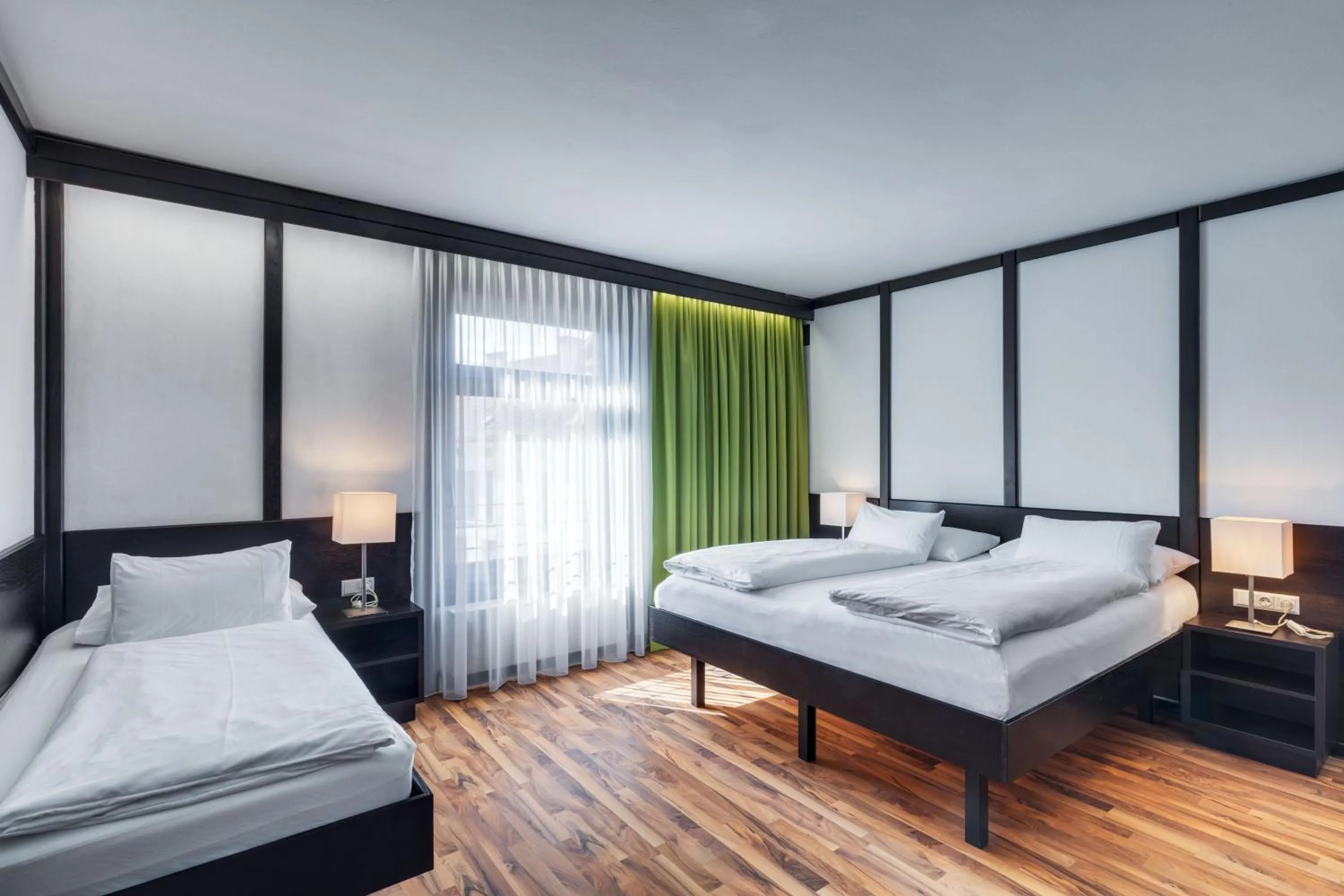 Photo of the whole room, Bed in Hotel Central