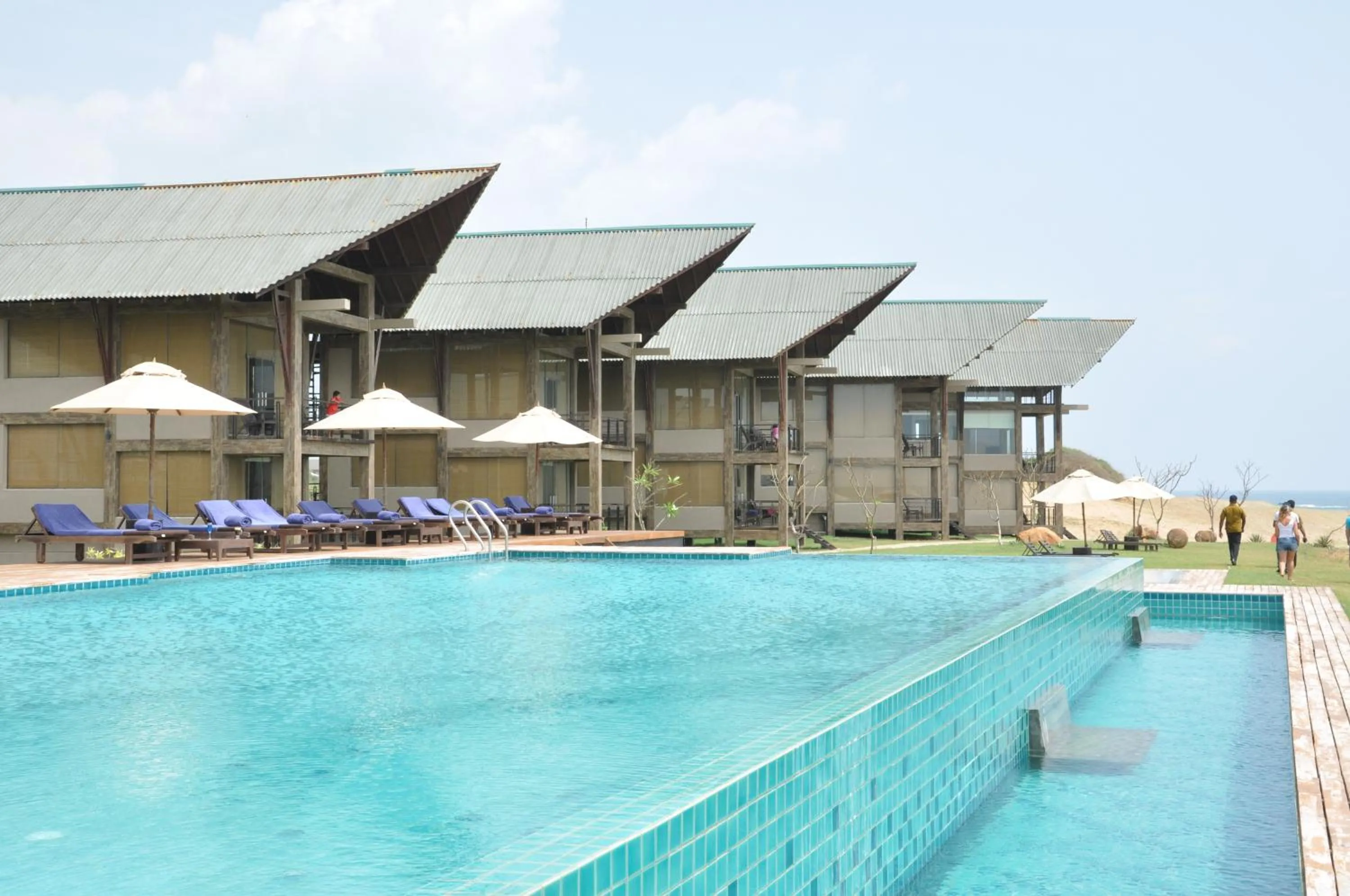 Swimming pool in Laya Safari Resorts & Spa
