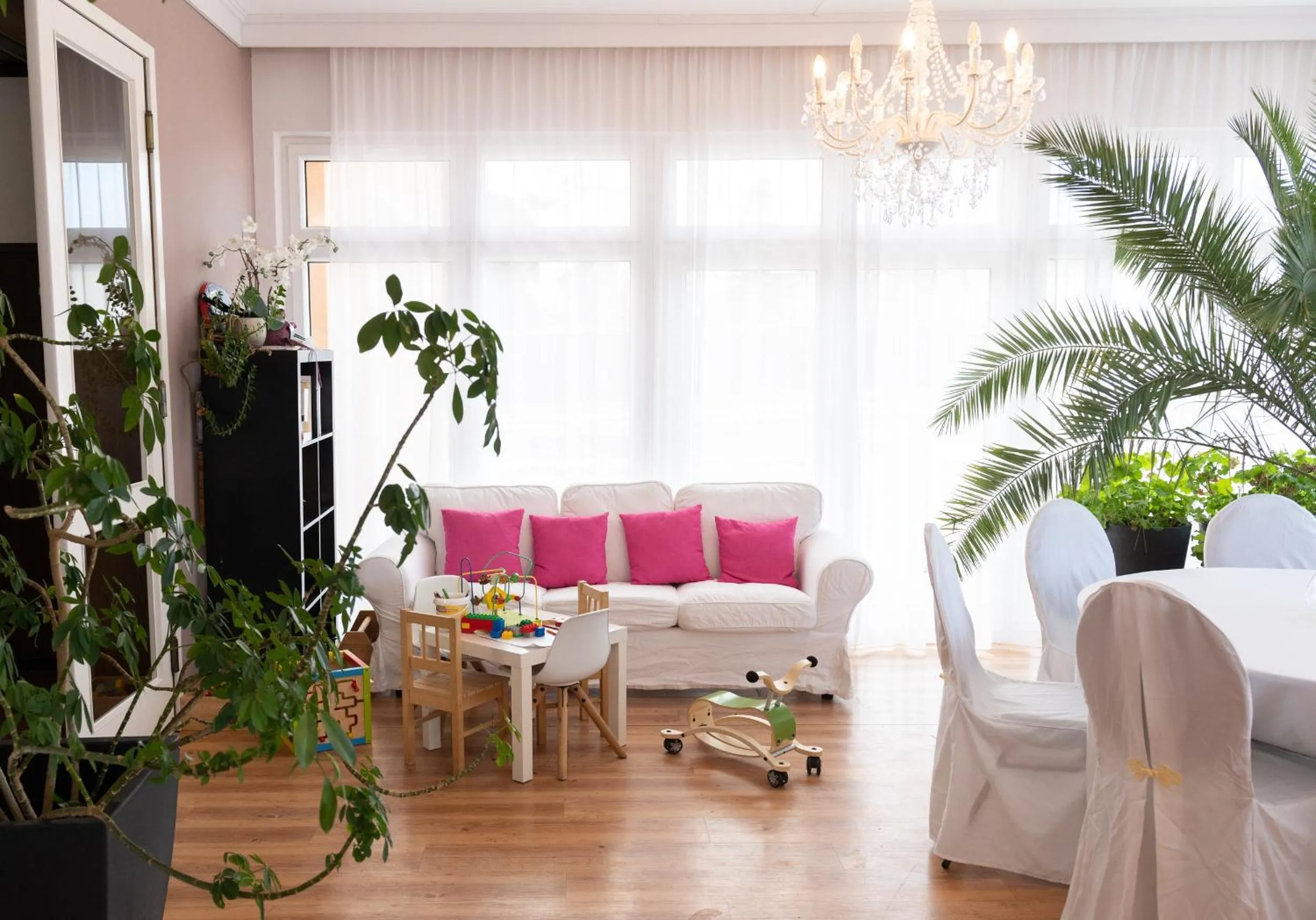 Restaurant/places to eat in HOTEL MARIA