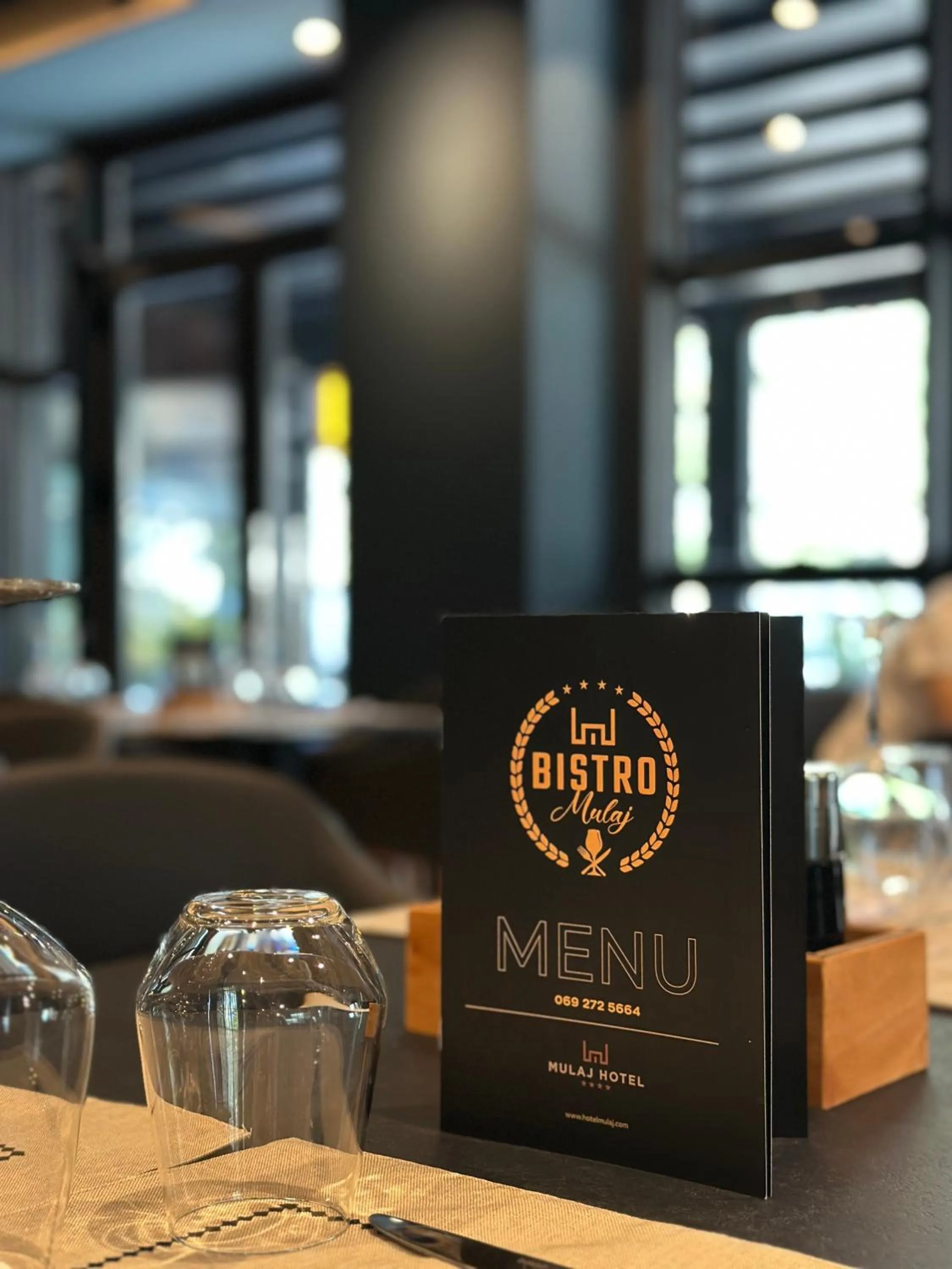 Food and drinks in Mulaj Hotel