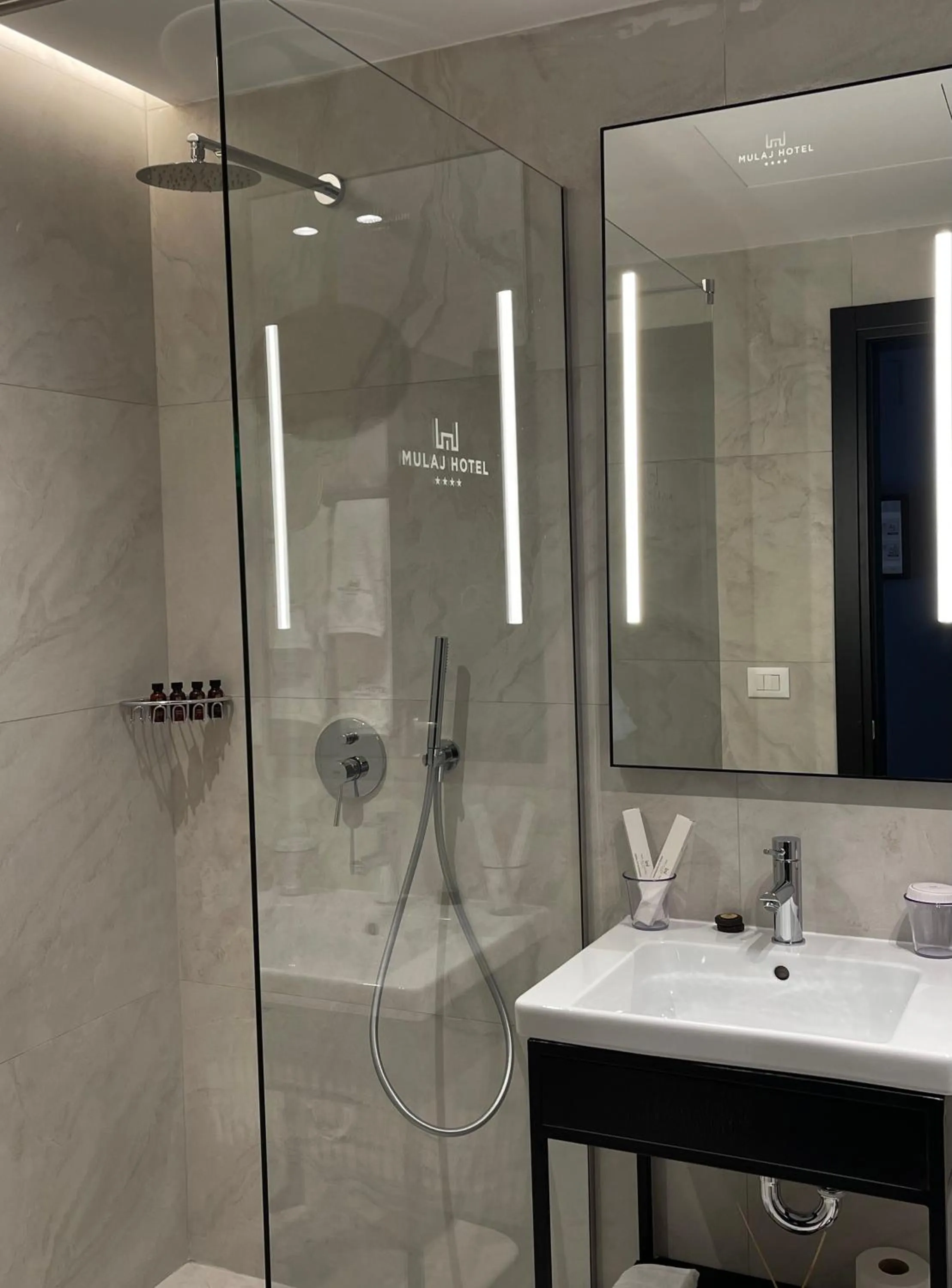 Bathroom in Mulaj Hotel