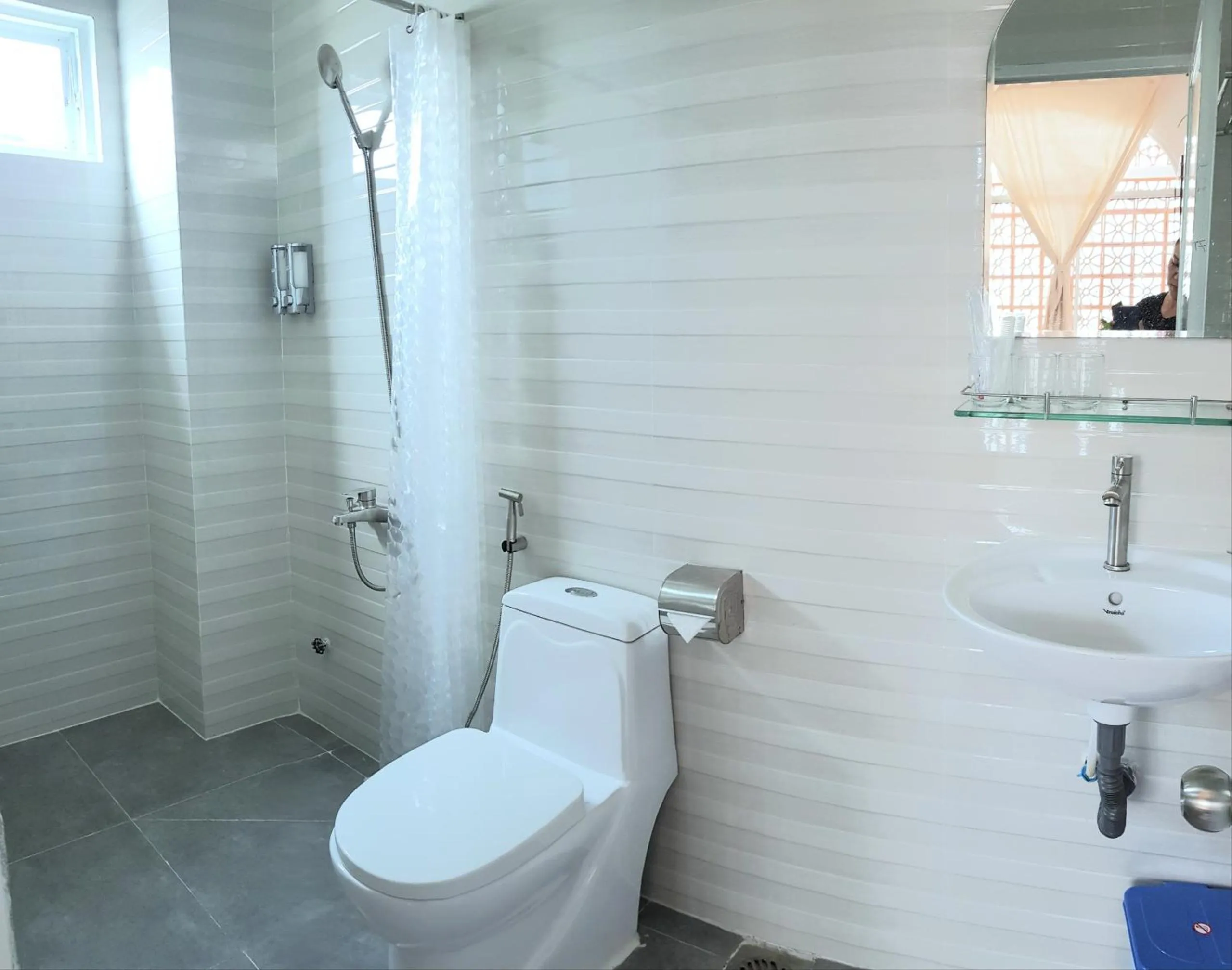 Bathroom in Mekong 69 Hostel