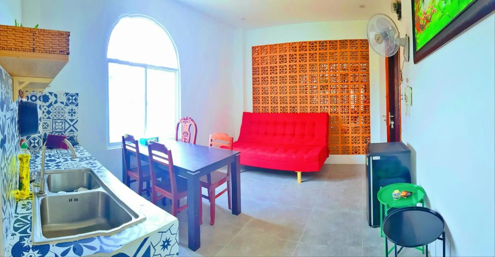 Dining area in Mekong 69 Hostel