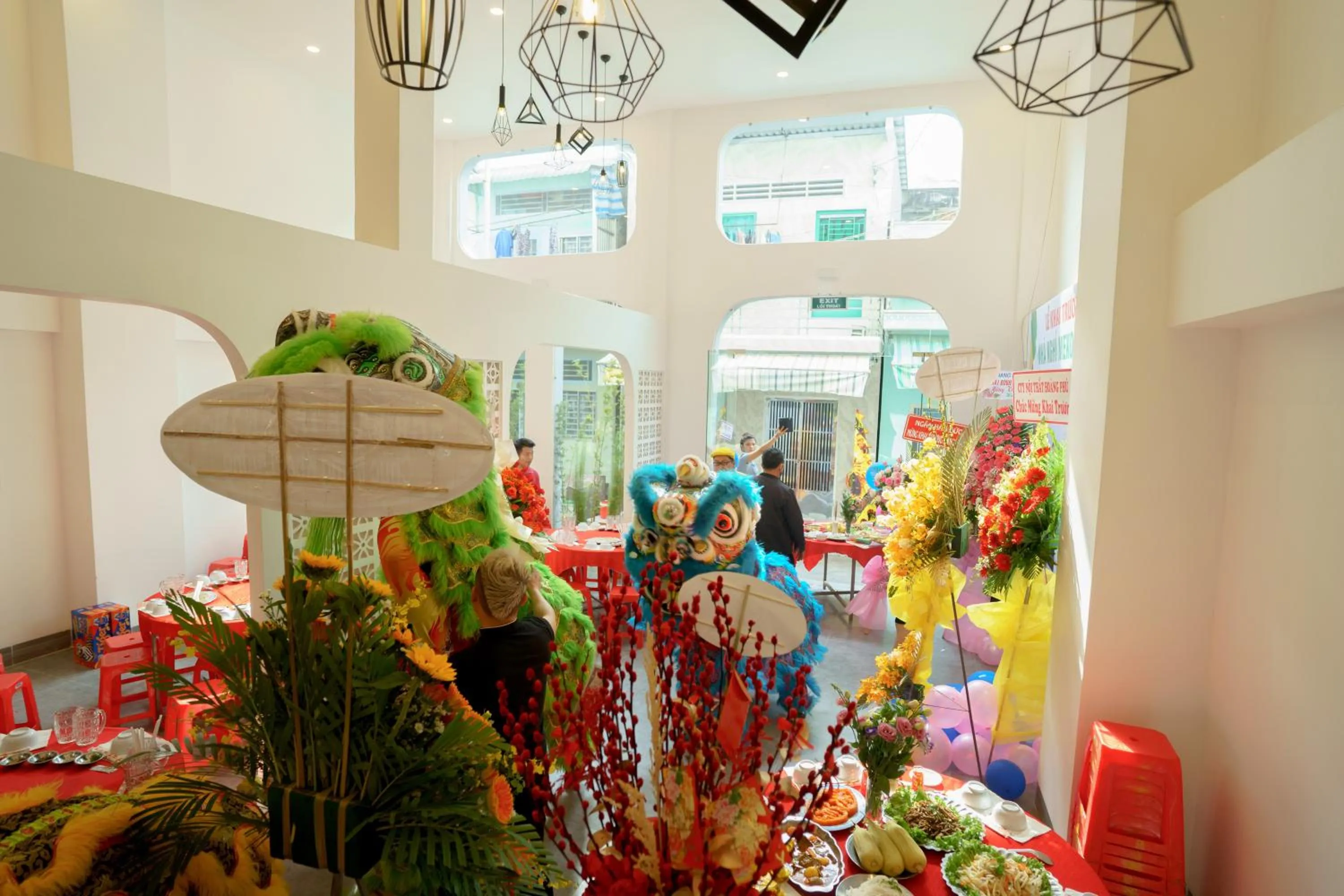 Communal lounge/ TV room in Mekong 69 Hostel