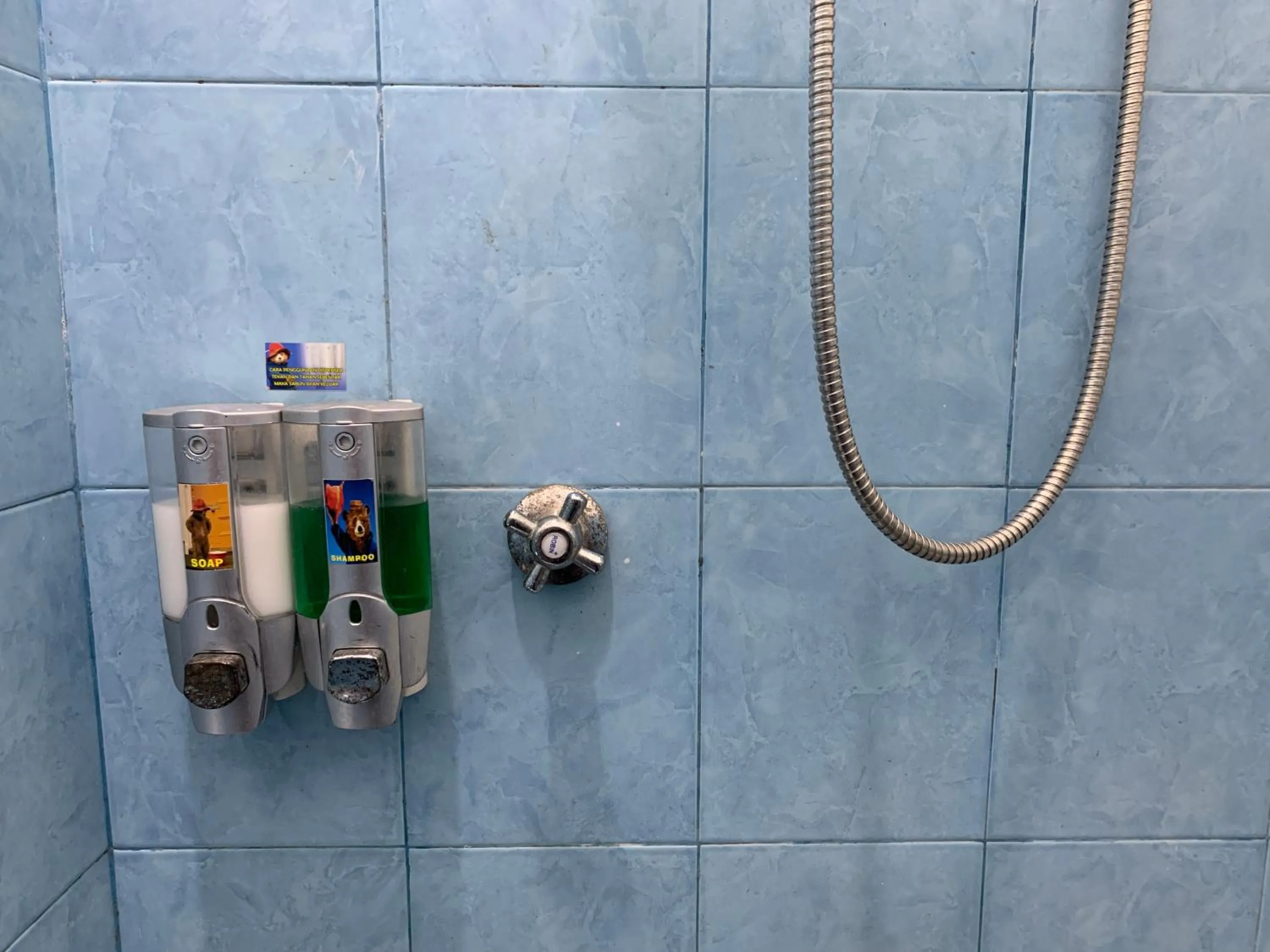 RedDoorz near Gembira Loka Zoo 3