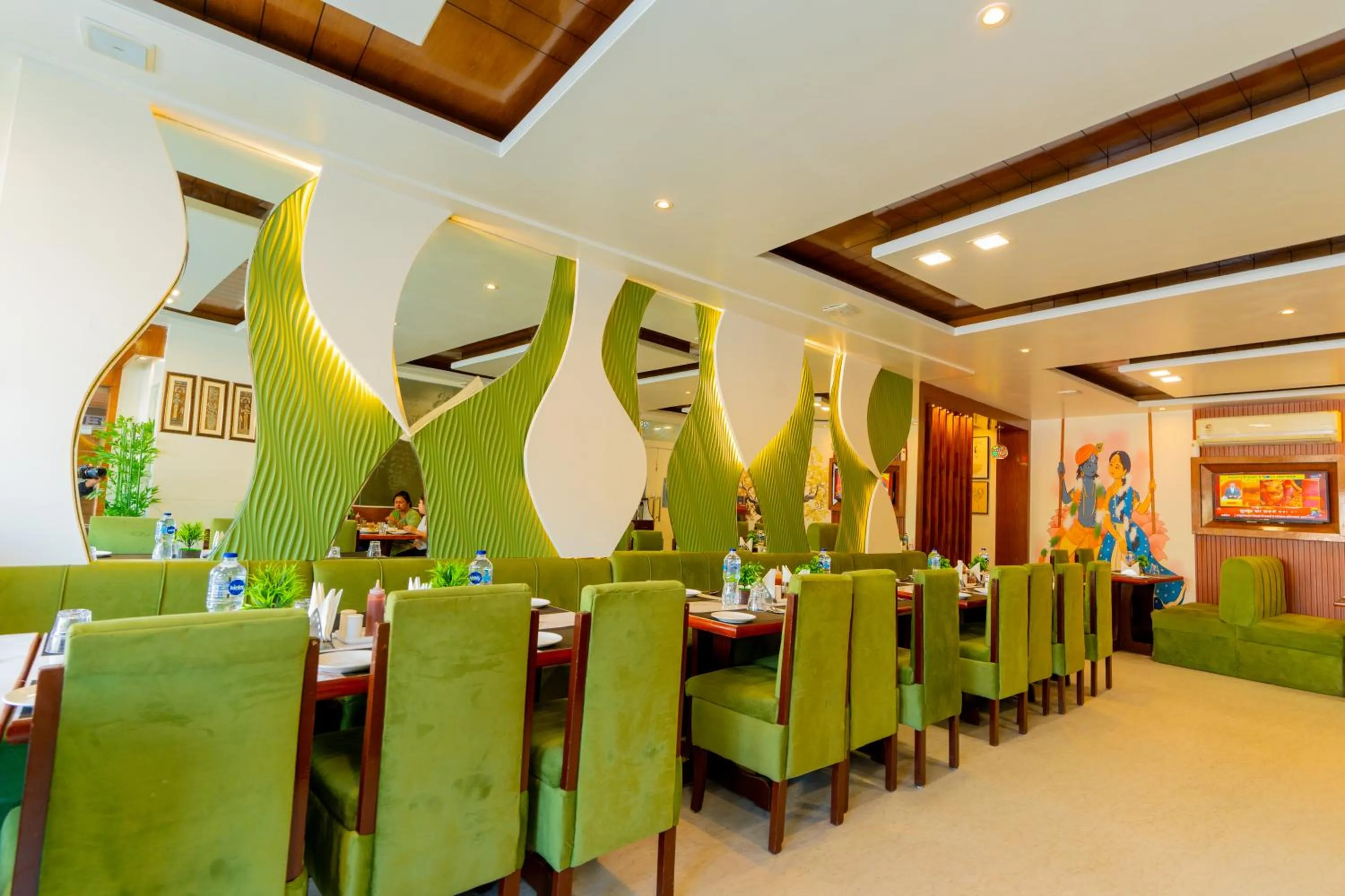 Restaurant/places to eat in Hotel Krishna by KeyMagics