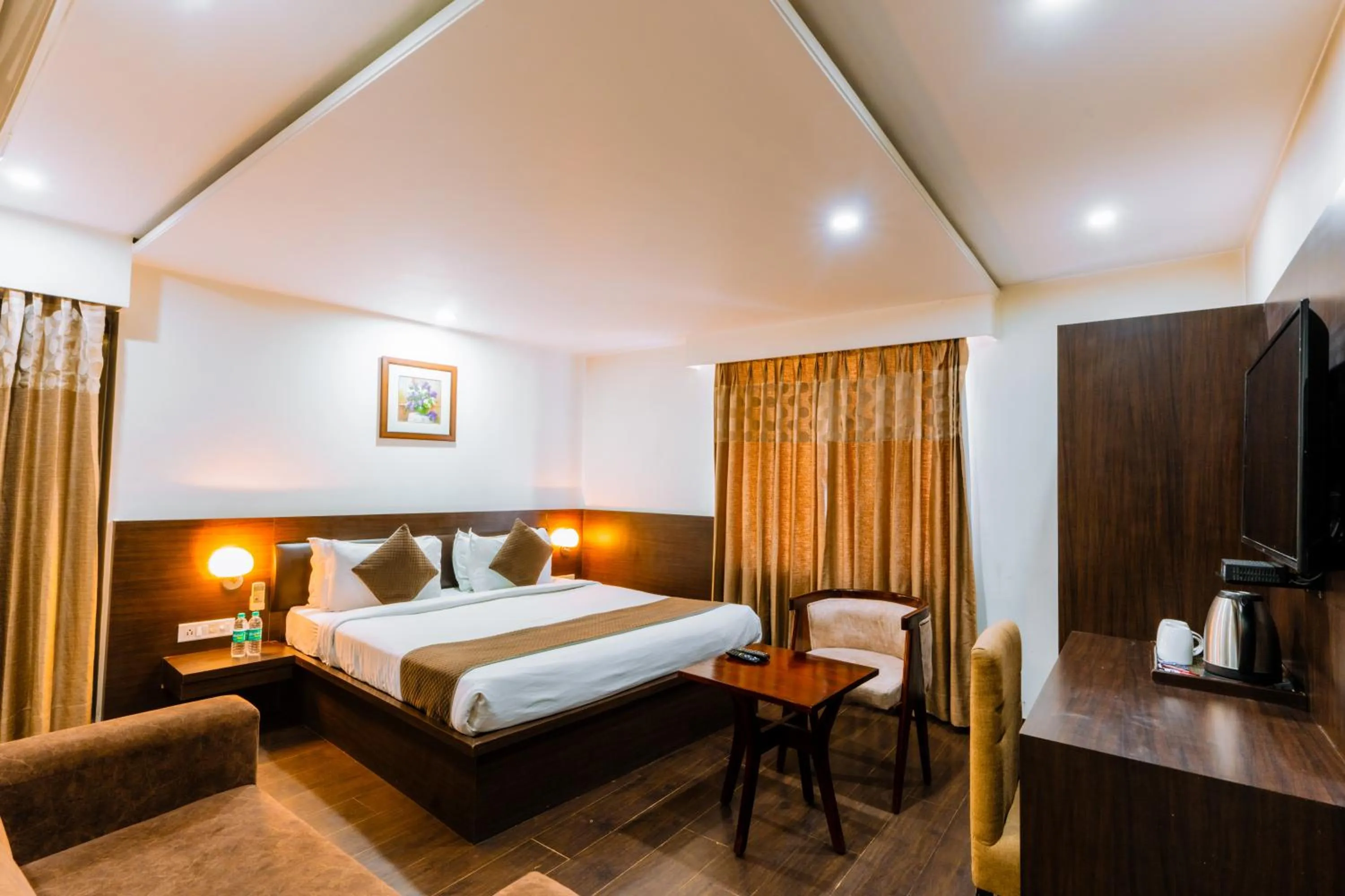 Photo of the whole room in Hotel Krishna by KeyMagics