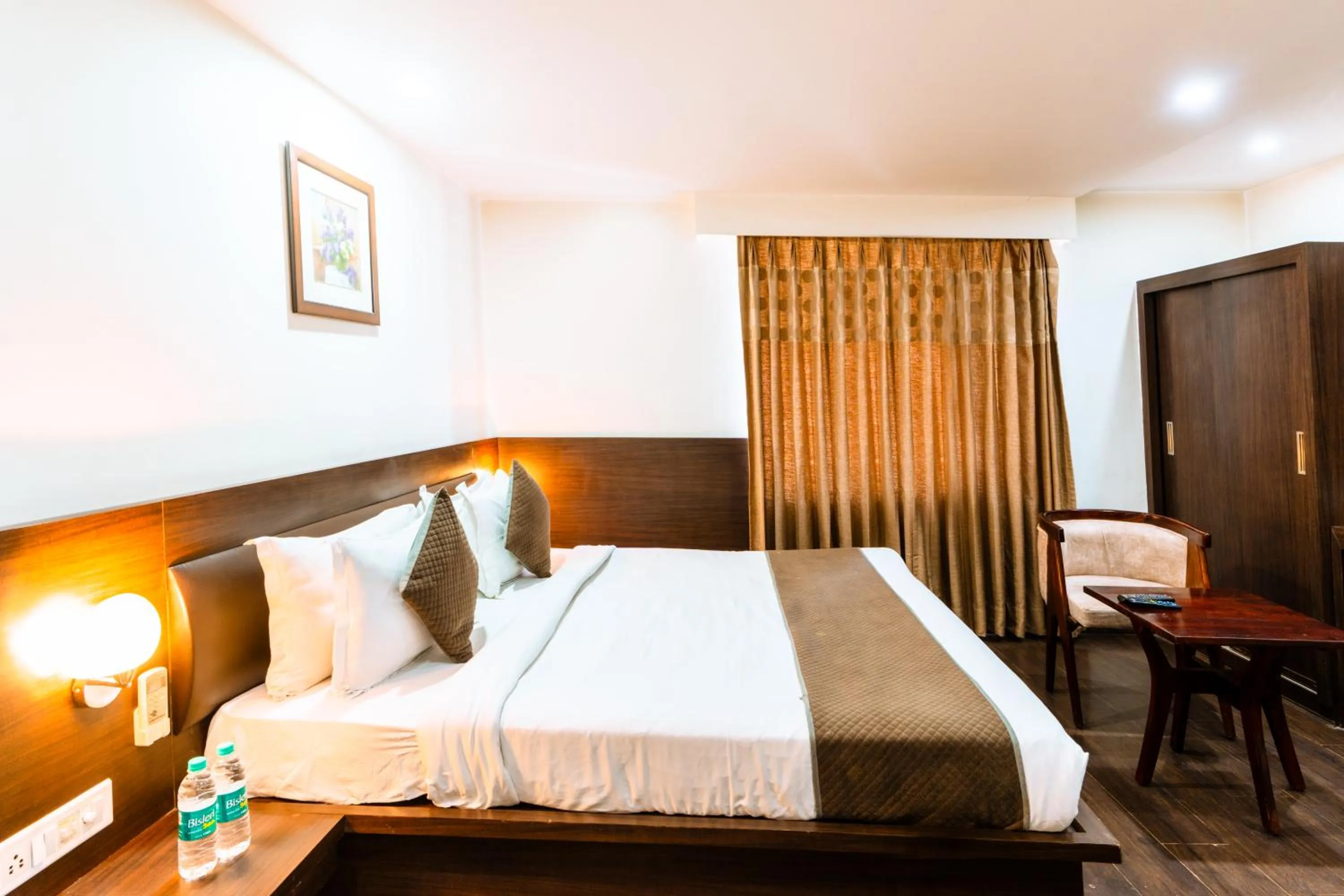 Photo of the whole room in Hotel Krishna by KeyMagics