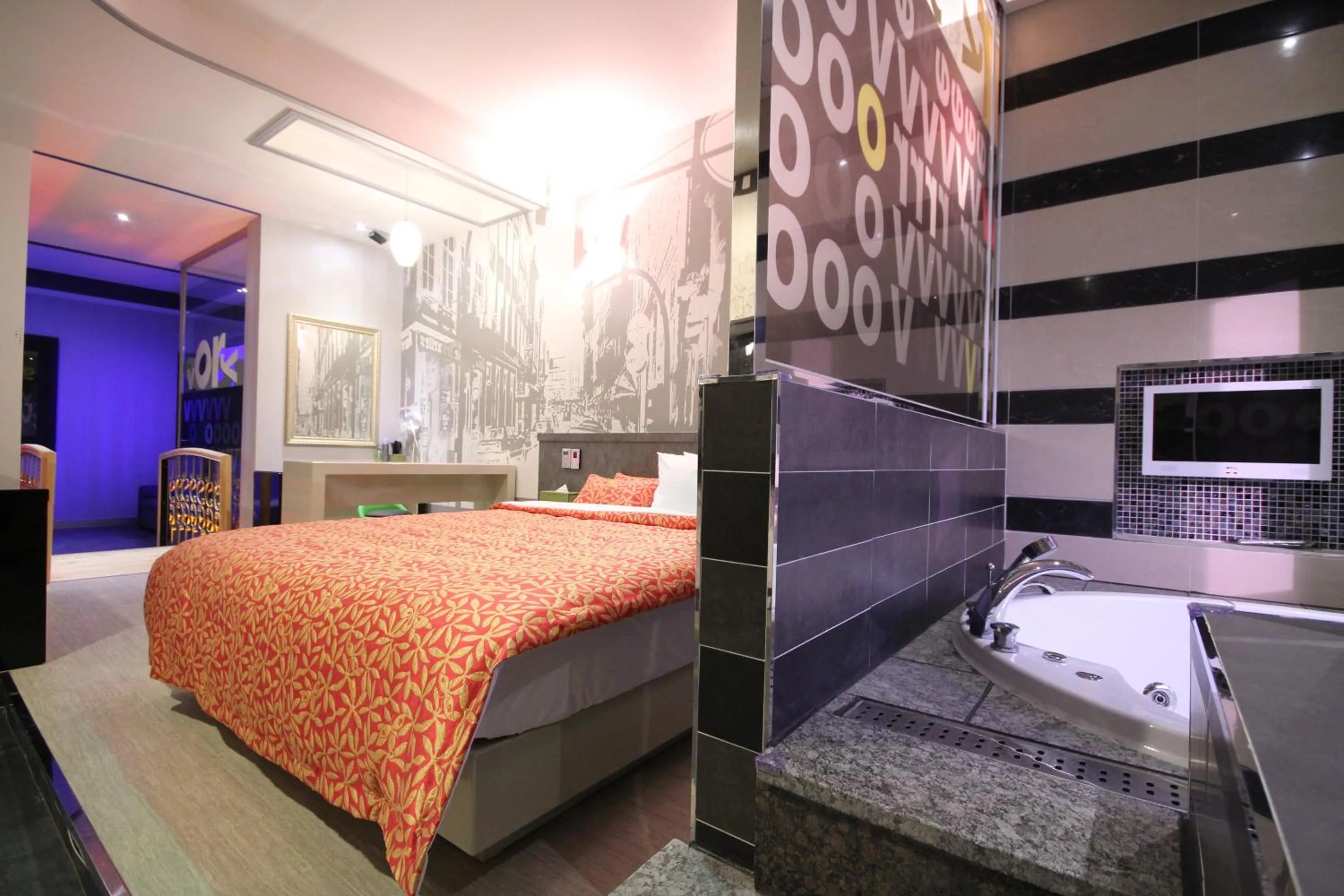 Bedroom, Bed in Vov Hotel