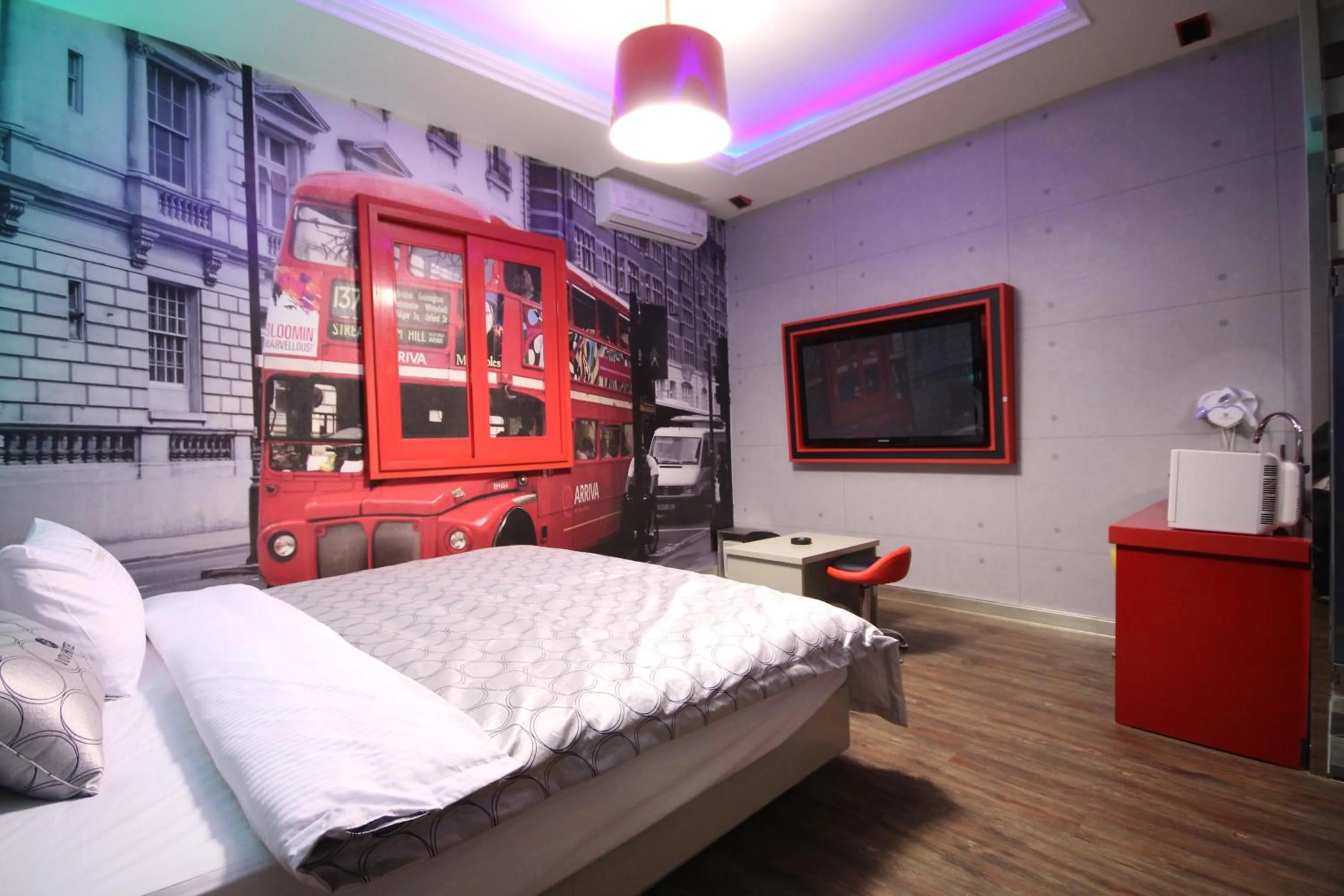 Bedroom, Bed in Vov Hotel