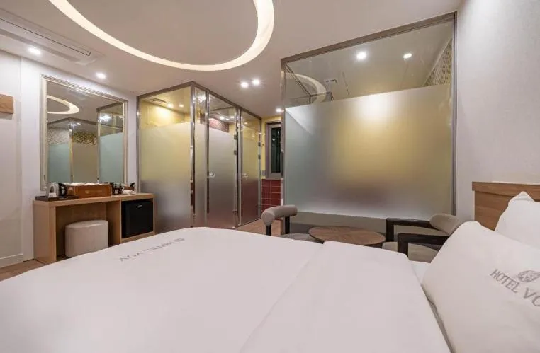 Bedroom, Bed in Vov Hotel