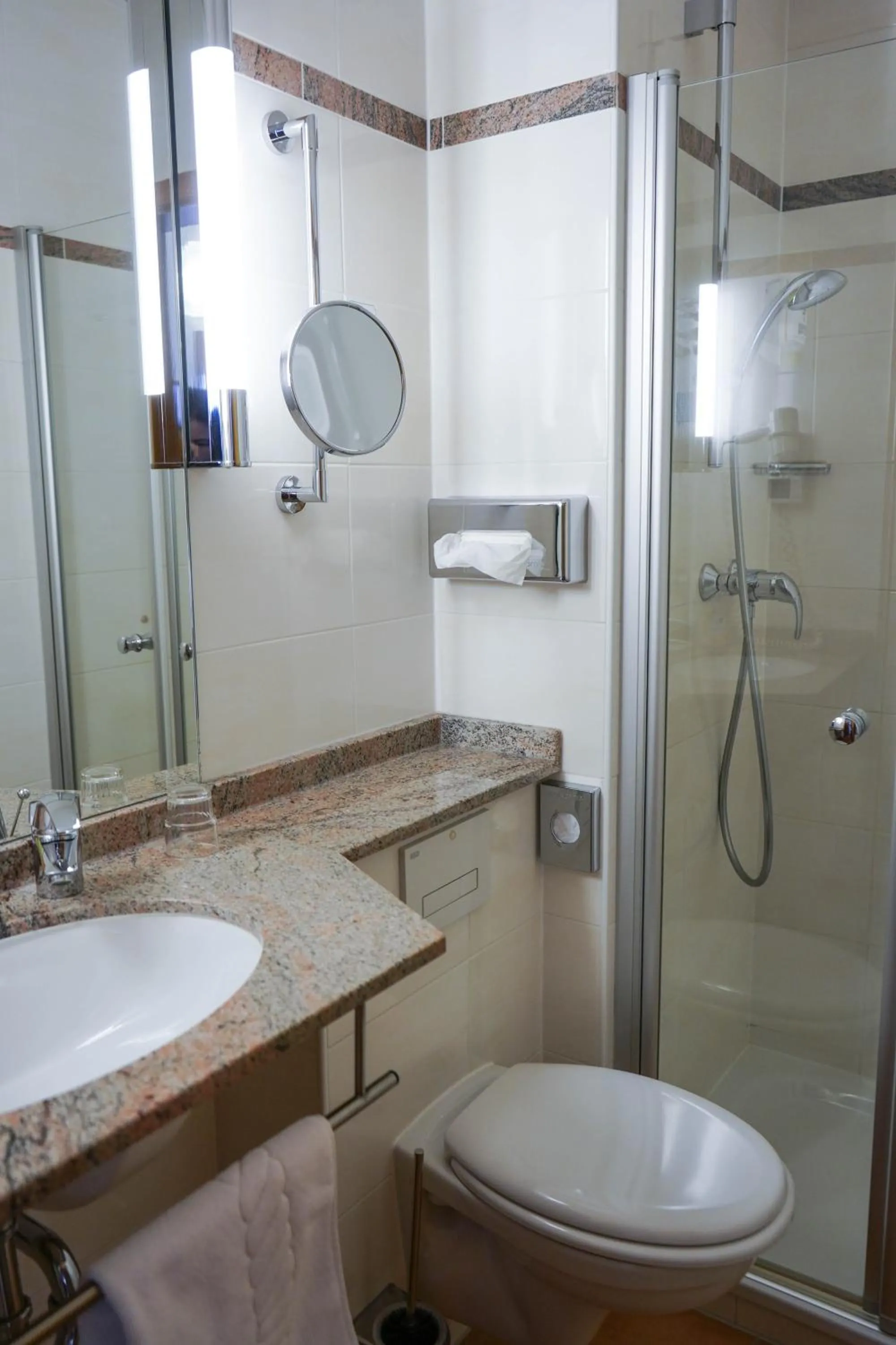 Shower in Frühstückspension Christinenhof