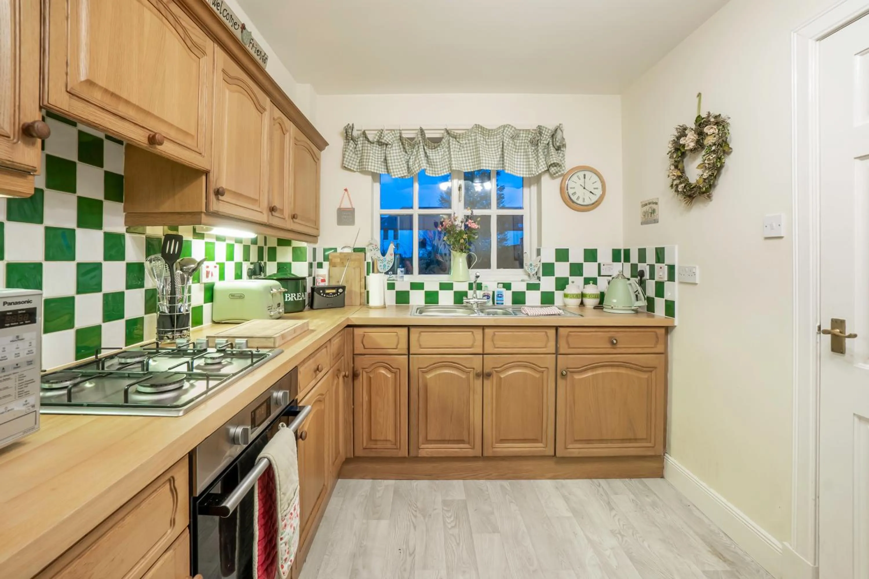 Kitchen or kitchenette in Osborne Steading