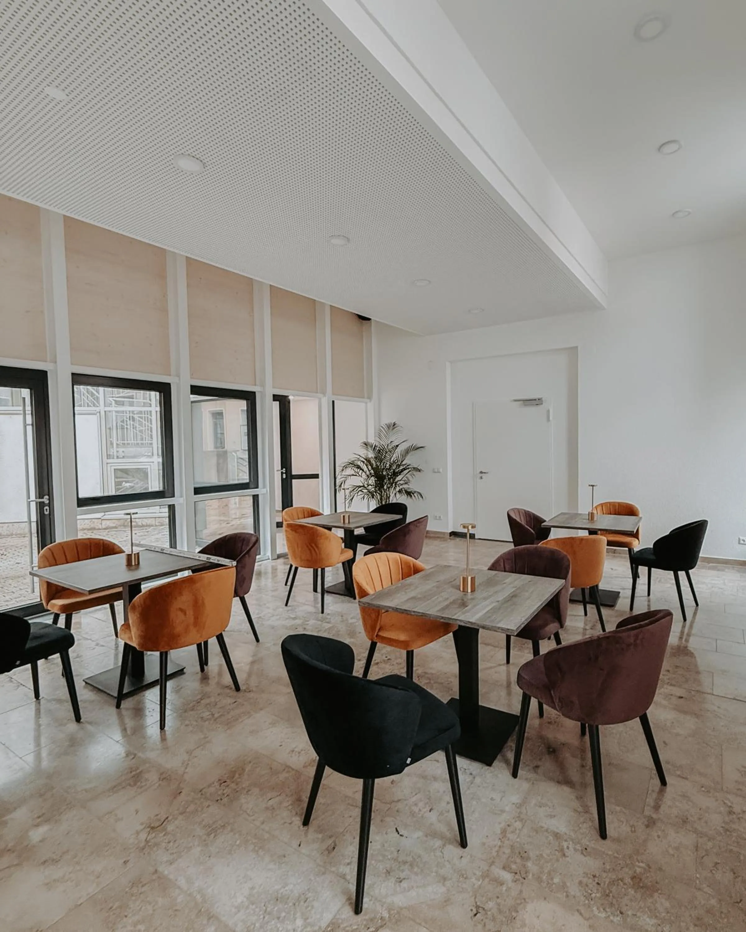 Communal lounge/ TV room in Kolping-Hotel