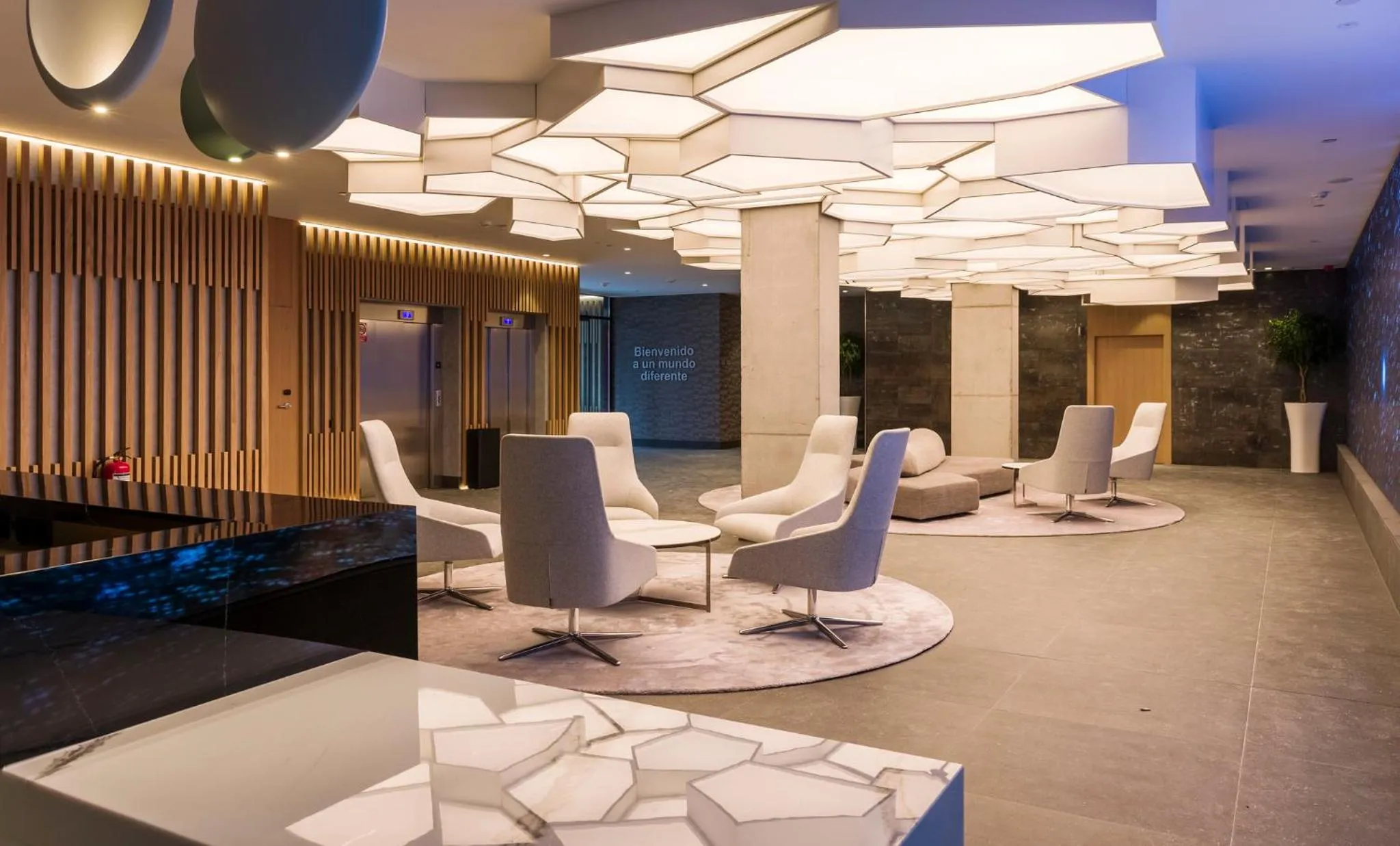 Lobby or reception in Hotel Ilunion San Mamés