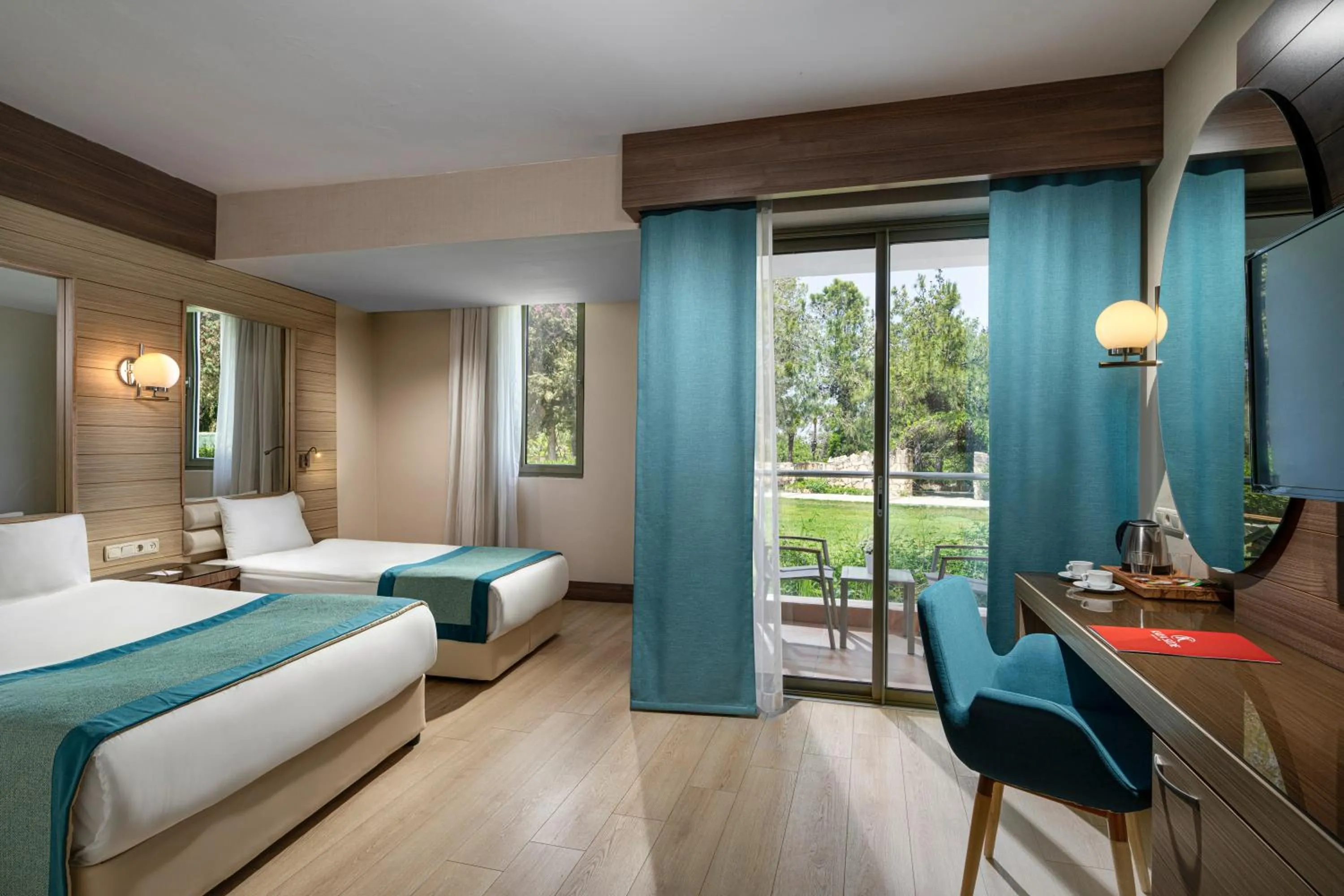 Bedroom, Bed in Kaya Side