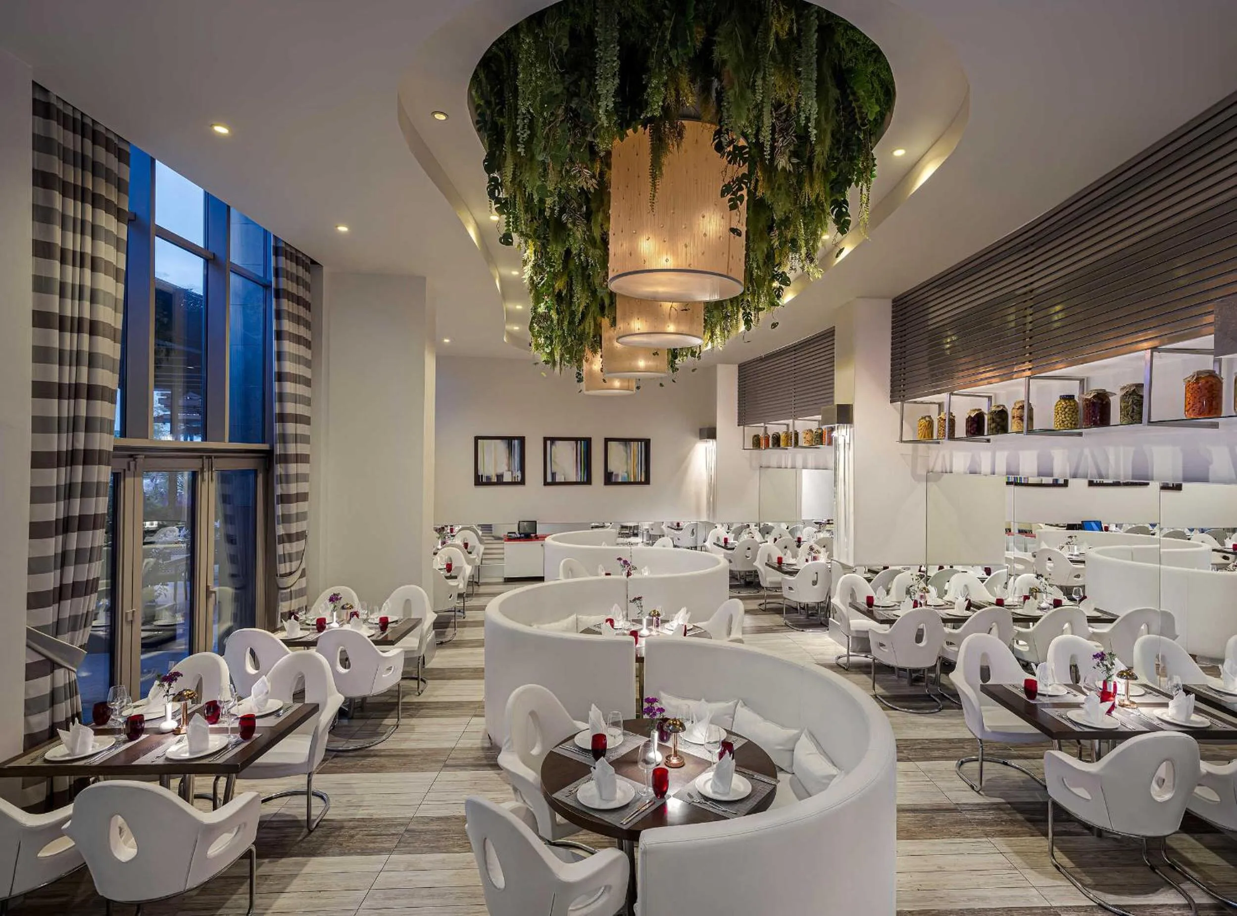 Restaurant/places to eat in Kaya Palazzo Golf Resort