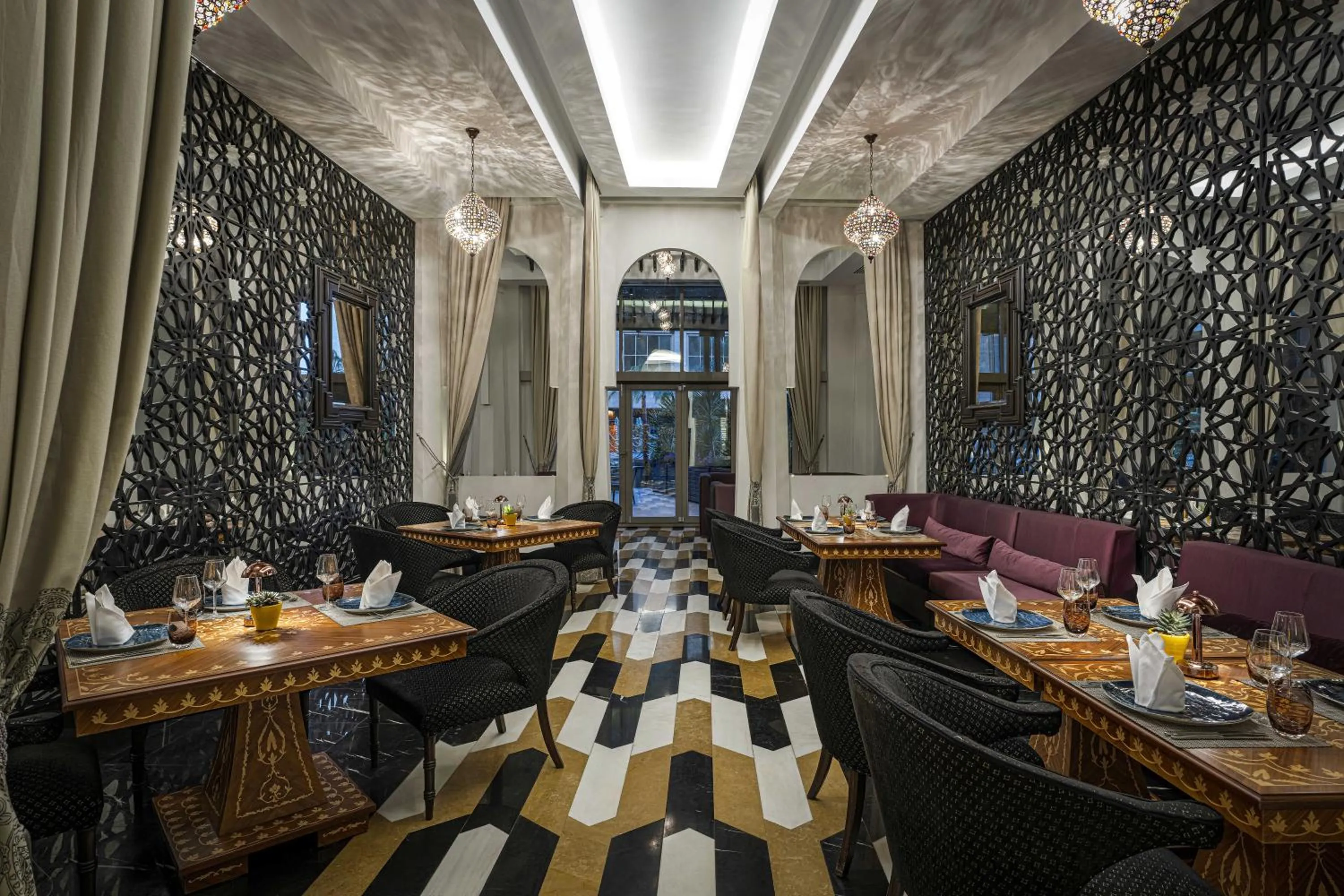 Restaurant/places to eat in Kaya Palazzo Golf Resort