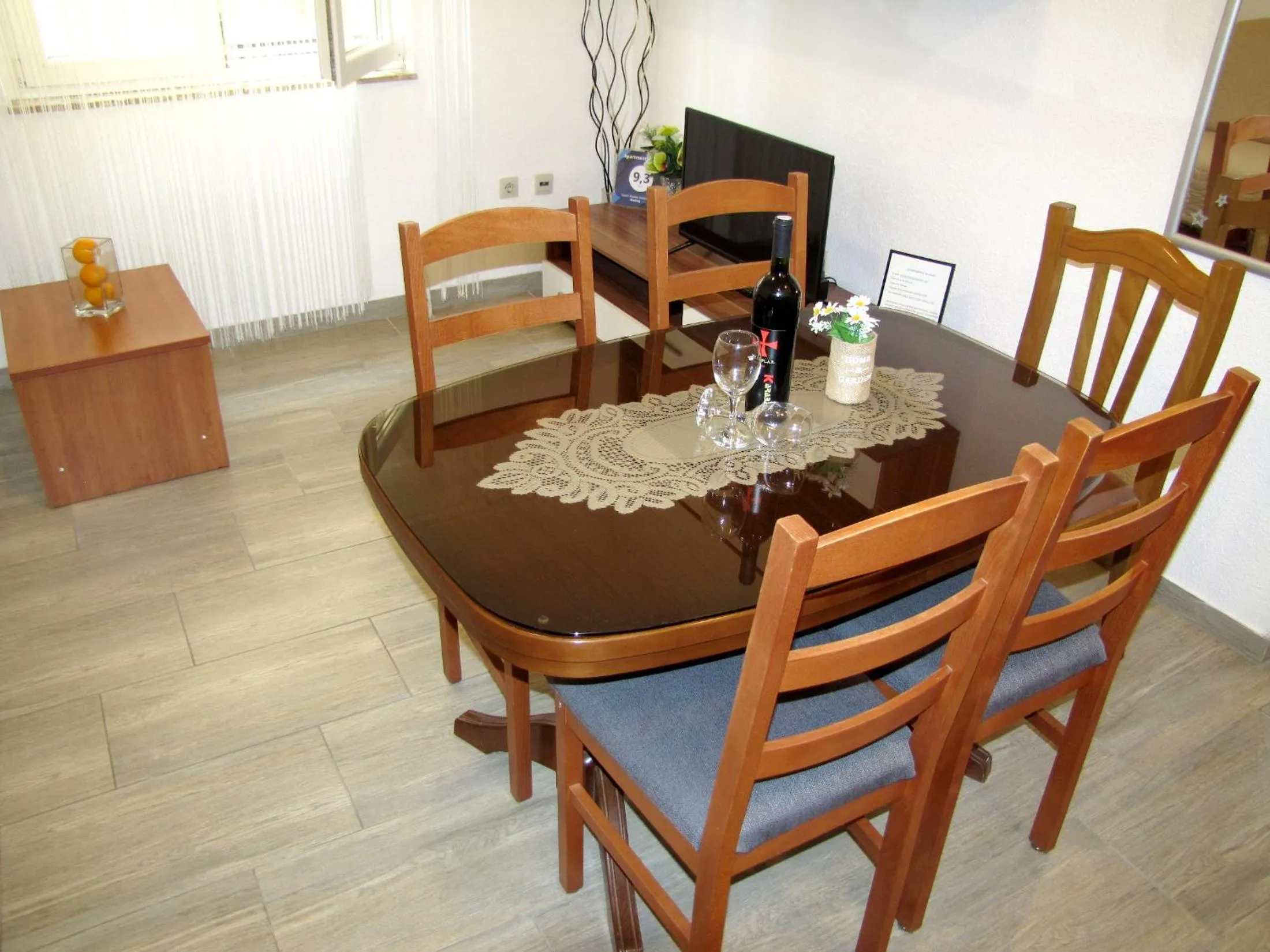 Dining area in Apartments Klanac