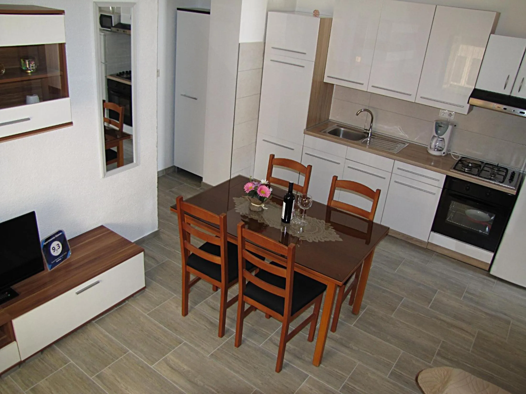 Communal kitchen in Apartments Klanac