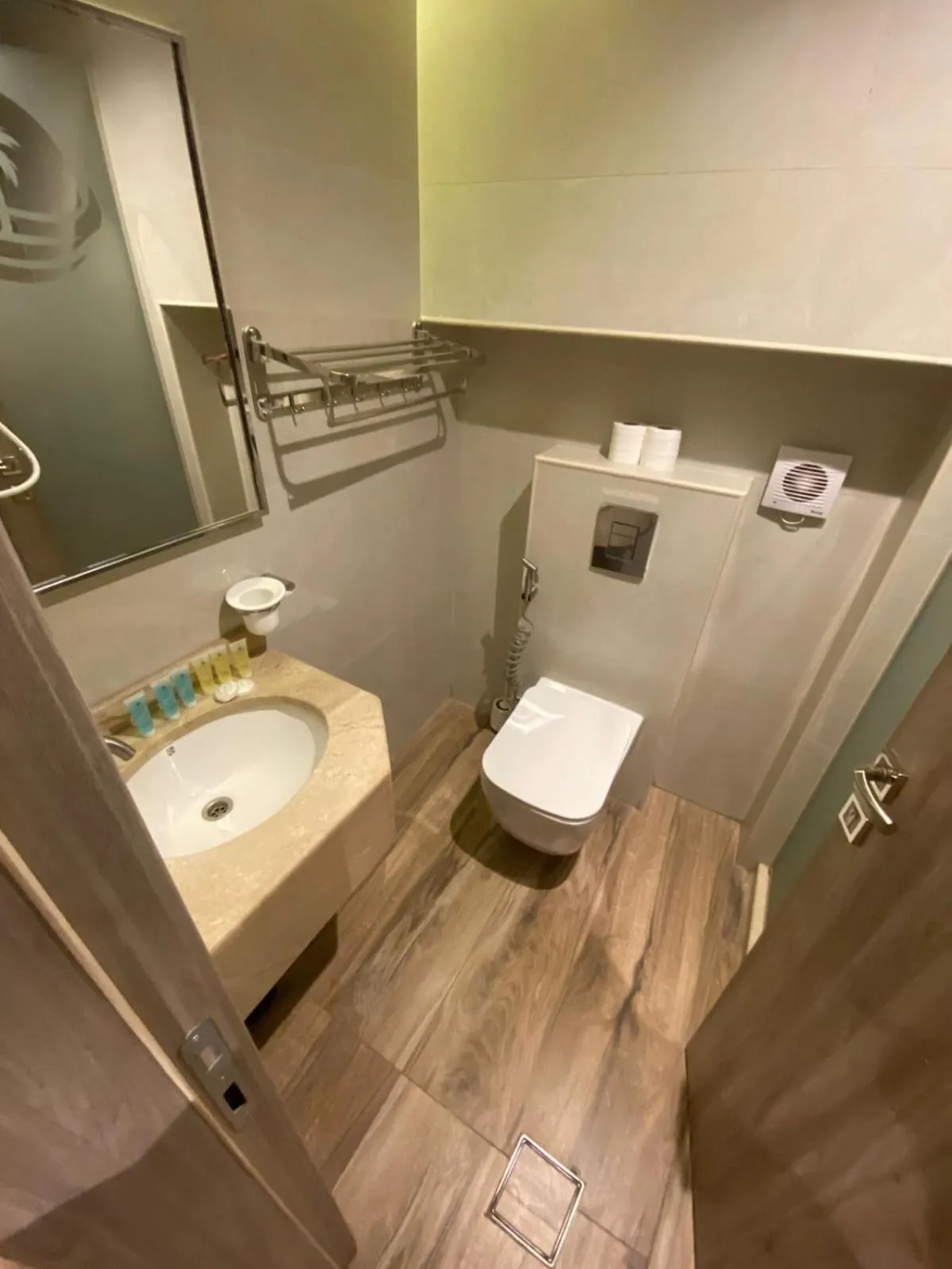 Toilet in Mass Paradise Hotel