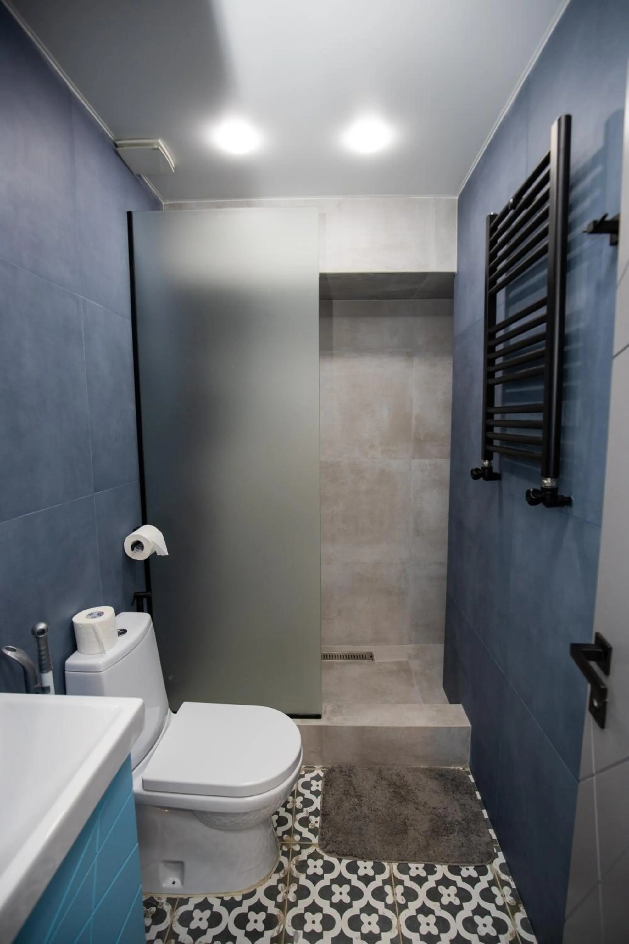 Shower in Hotel Tigran Mets Yerevan