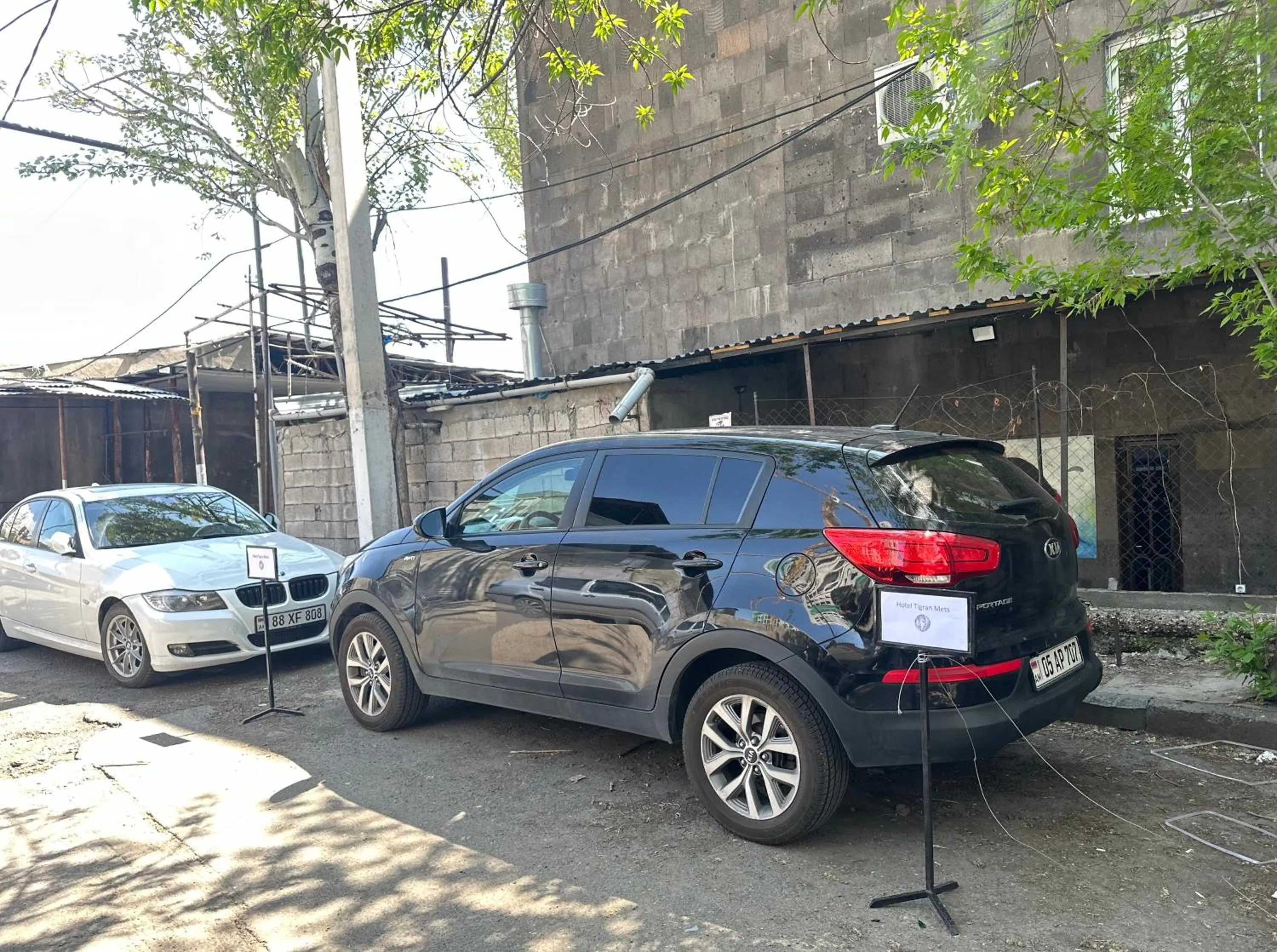 Parking in Hotel Tigran Mets Yerevan