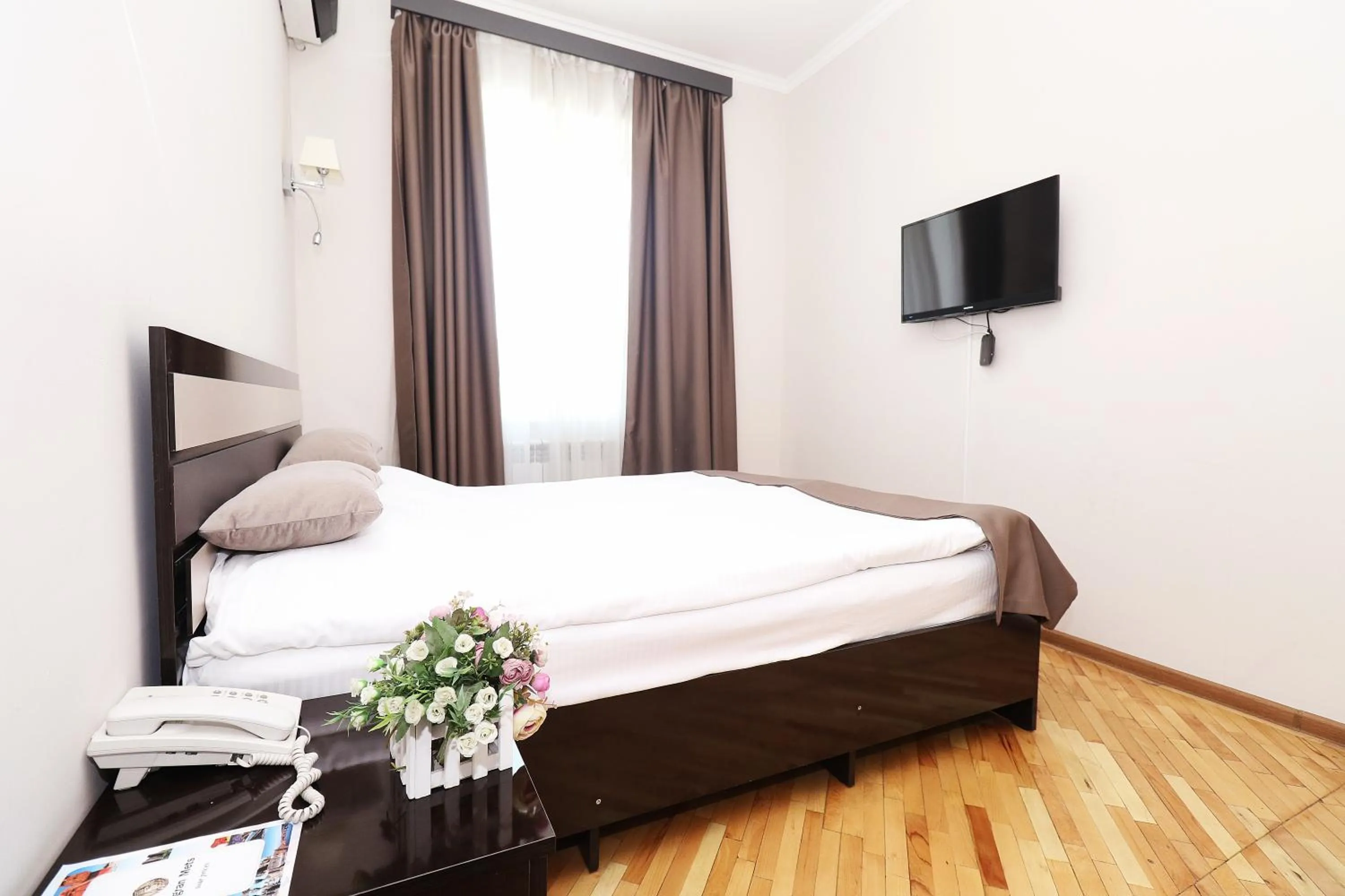 Bed in Hotel Tigran Mets Yerevan