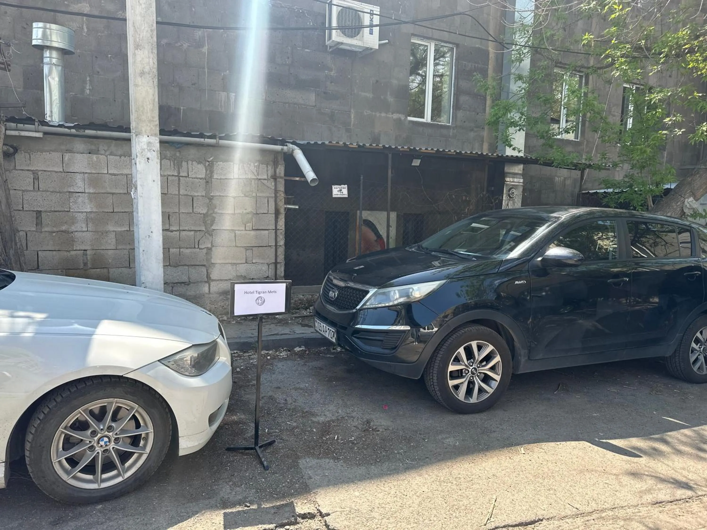 Parking in Hotel Tigran Mets Yerevan