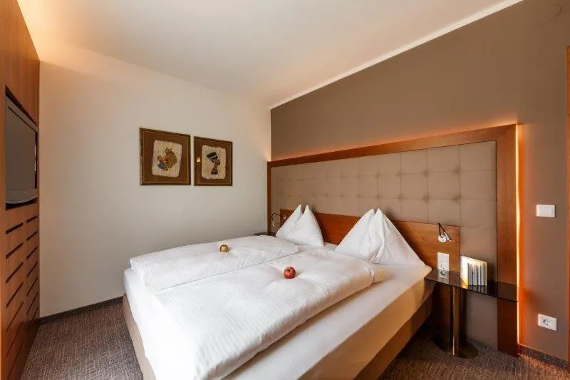 Bed in GORITSCHNIGGs Hotel - Self Check-In