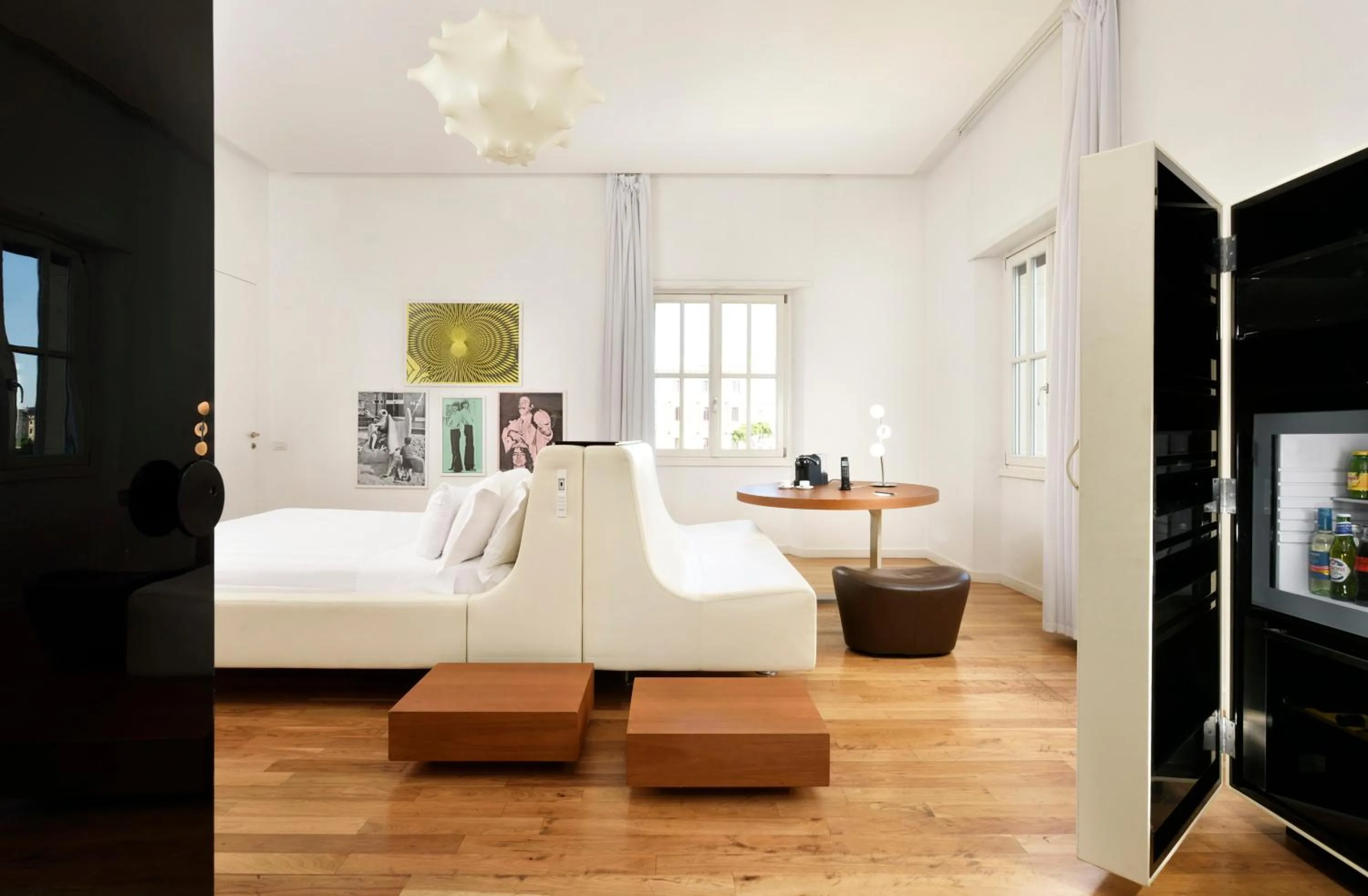 Property building, Bed in Palazzo Montemartini Rome, A Radisson Collection Hotel