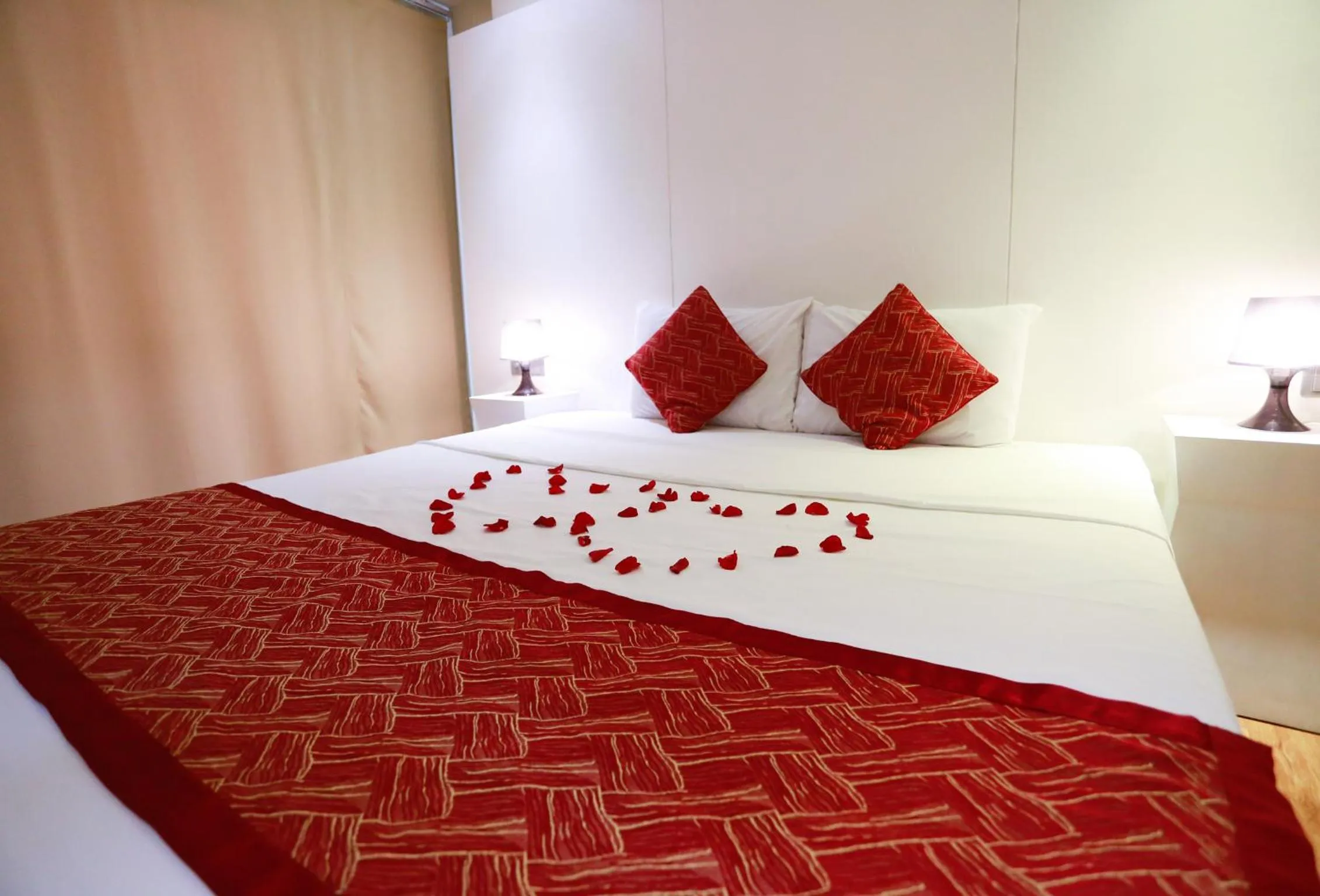 Decorative detail in Thu Do Hotel