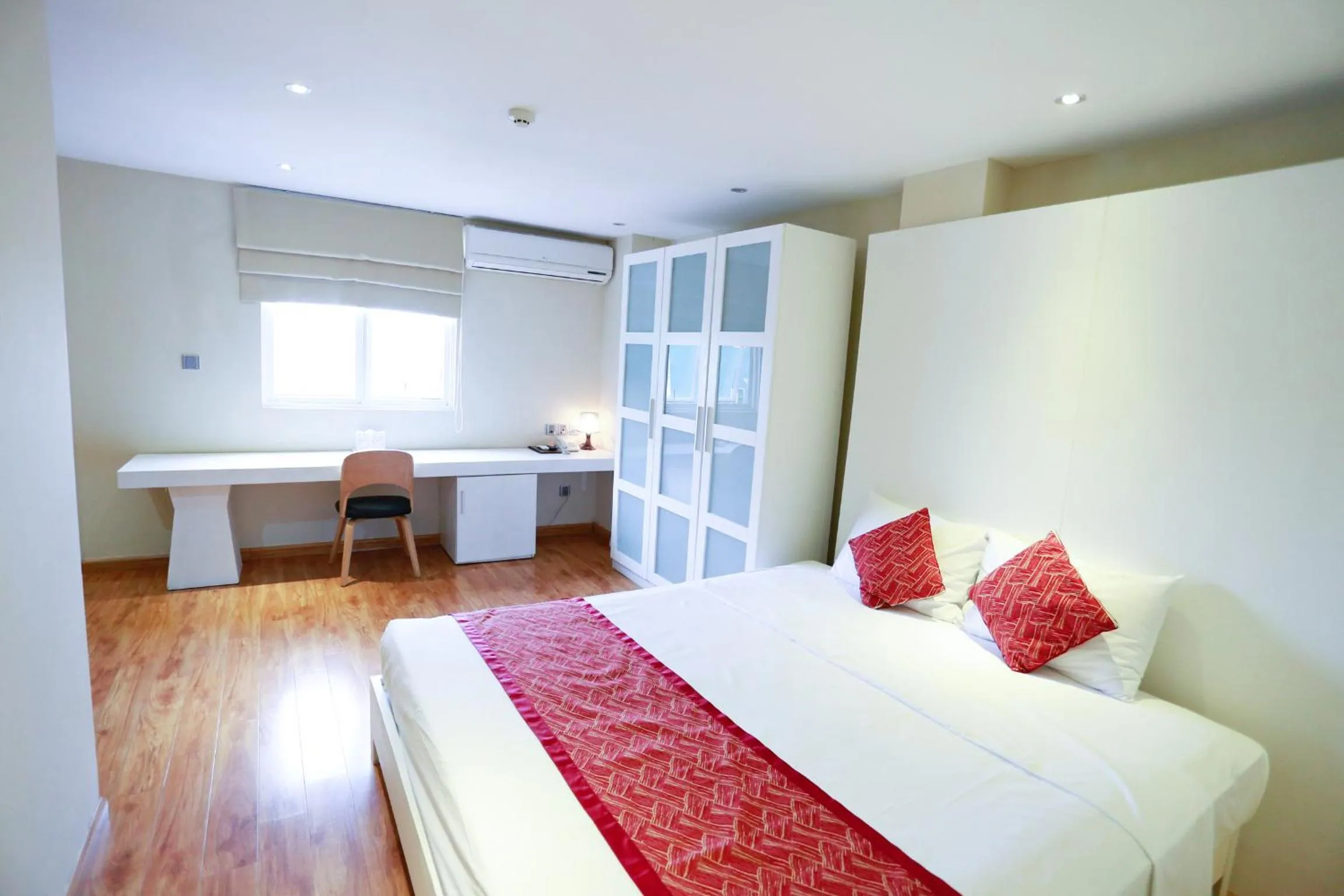 Photo of the whole room in Thu Do Hotel