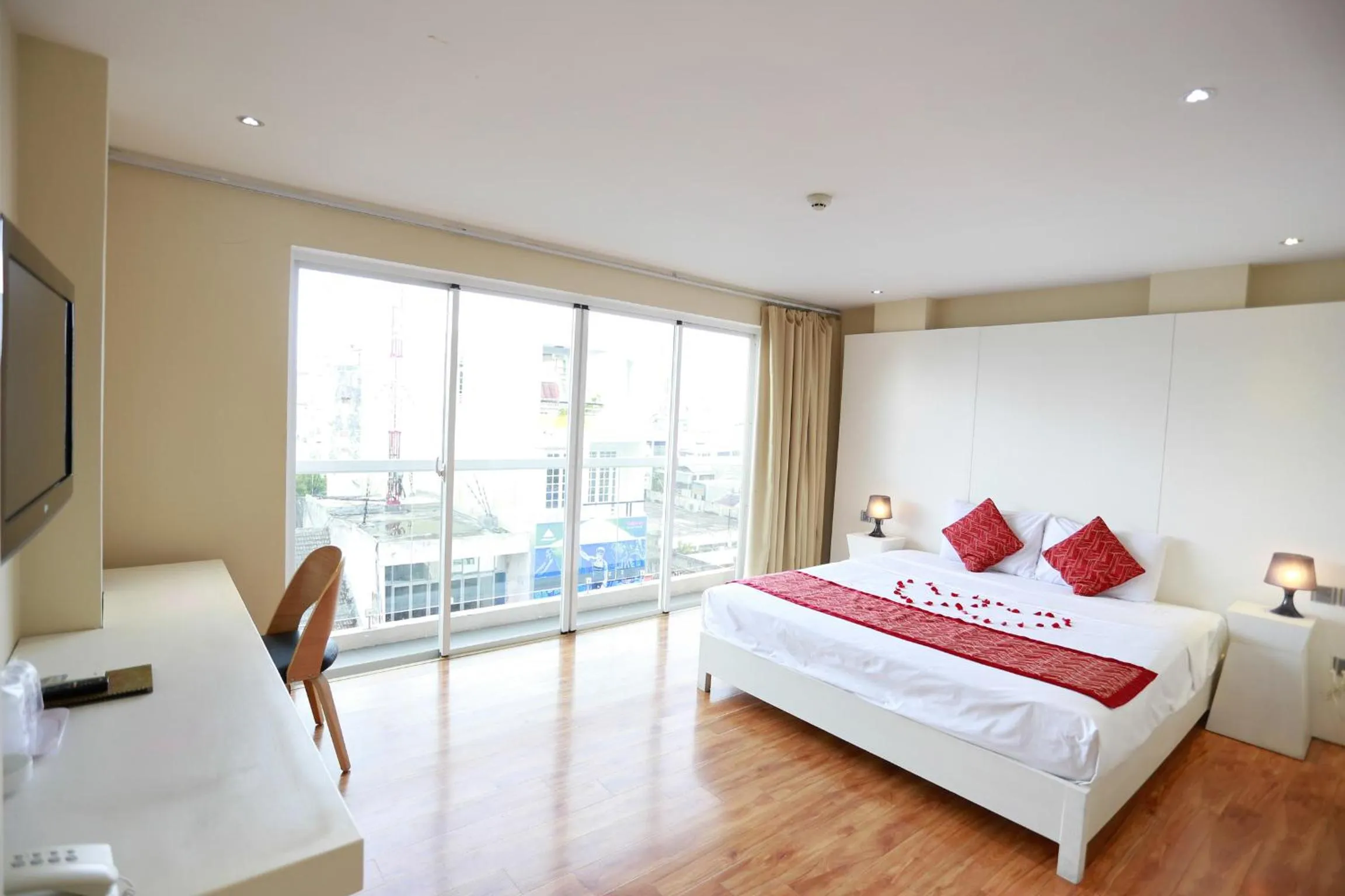 Photo of the whole room in Thu Do Hotel