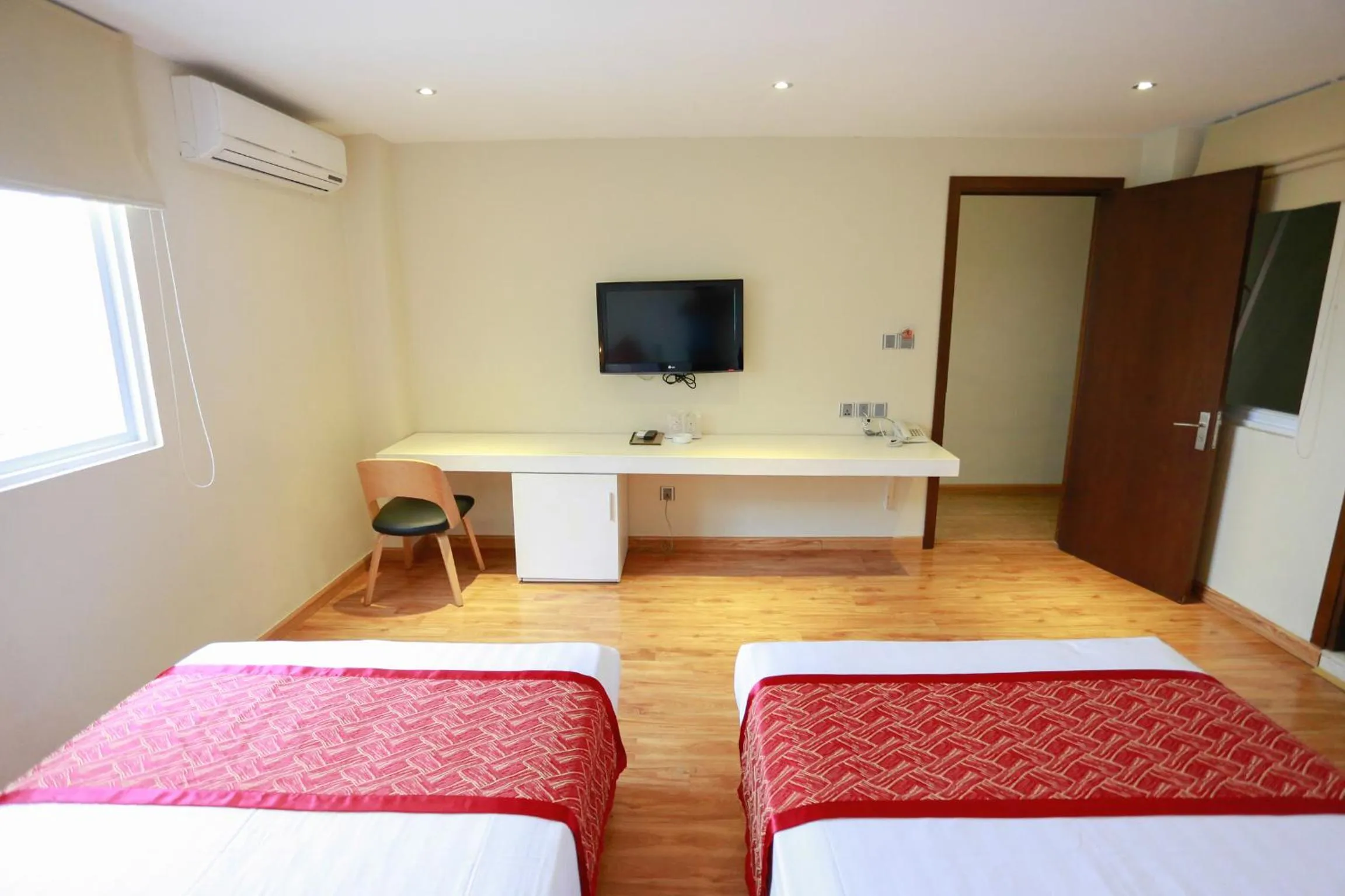 Seating area in Thu Do Hotel