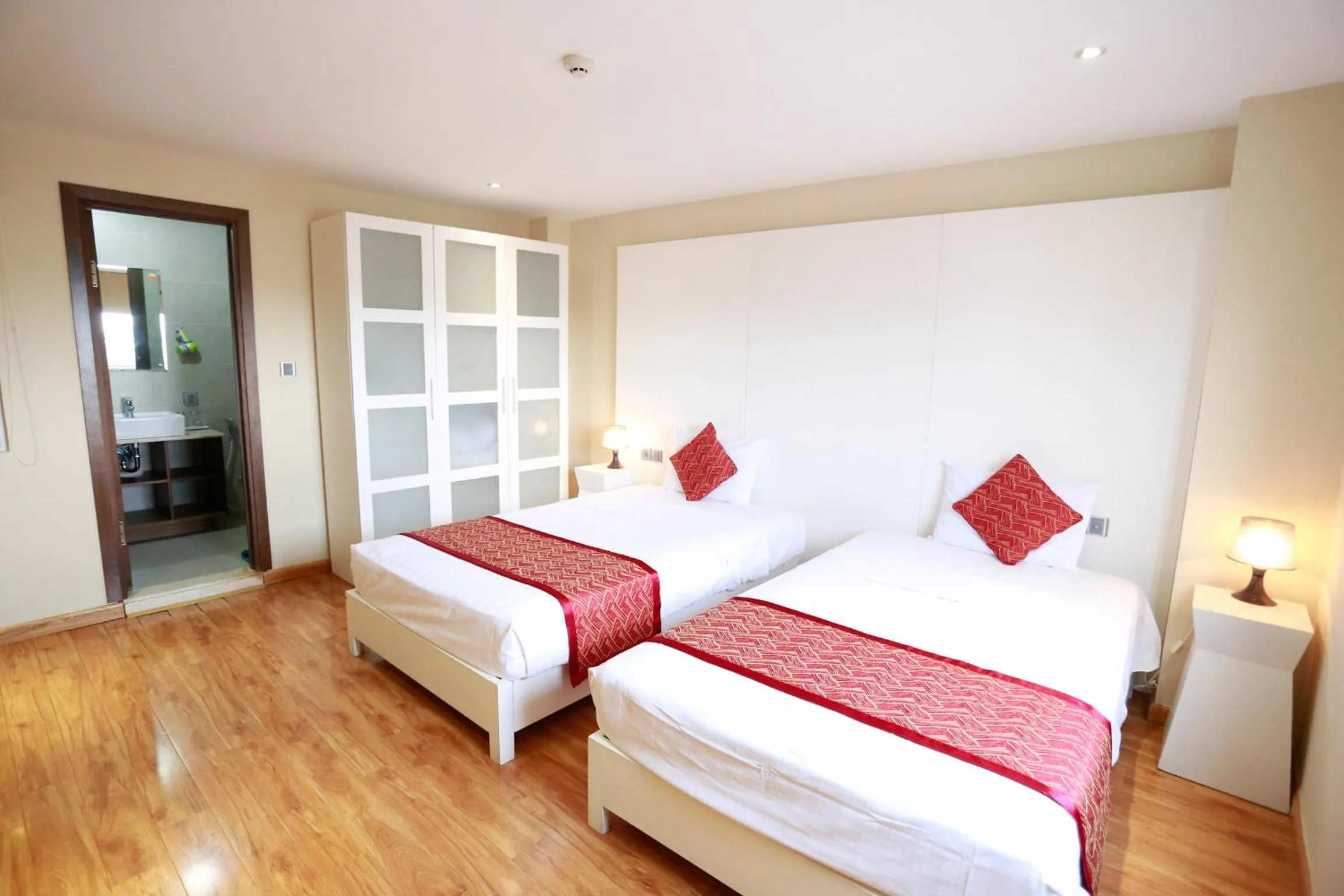 Photo of the whole room in Thu Do Hotel