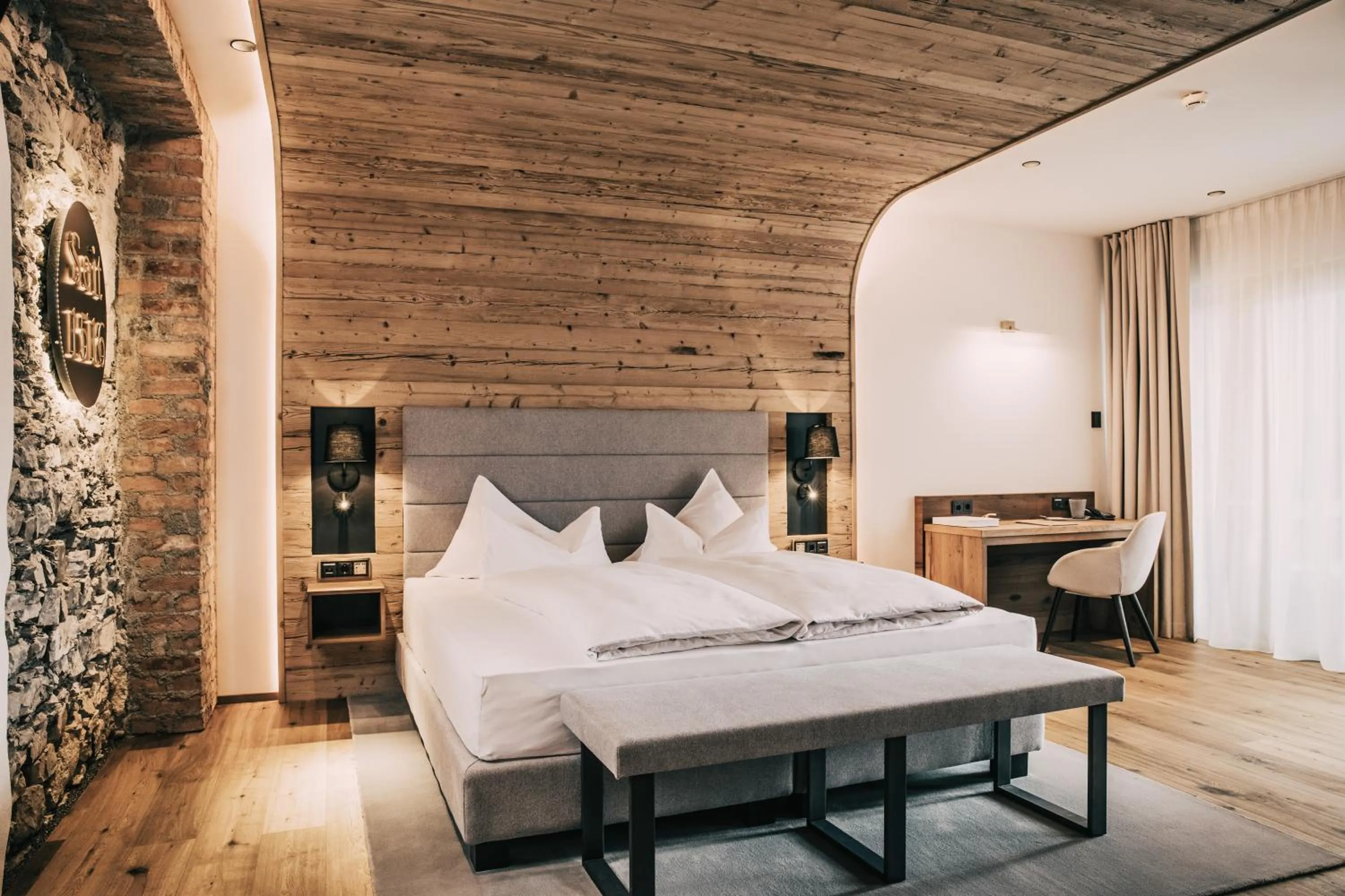 Photo of the whole room, Bed in Hotel Klosterbräu