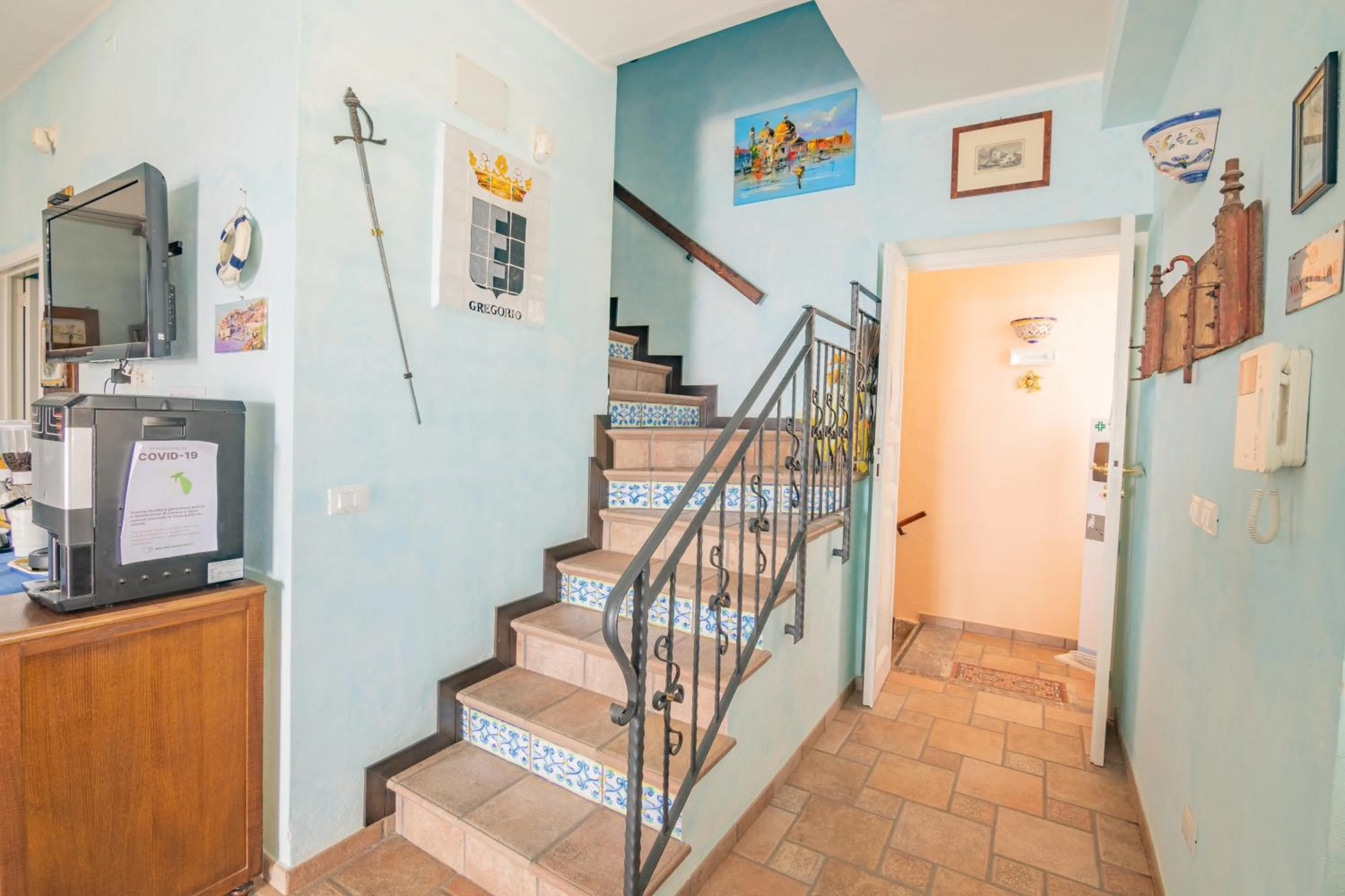 Communal lounge/ TV room in B&B Ottocento Sul Mare