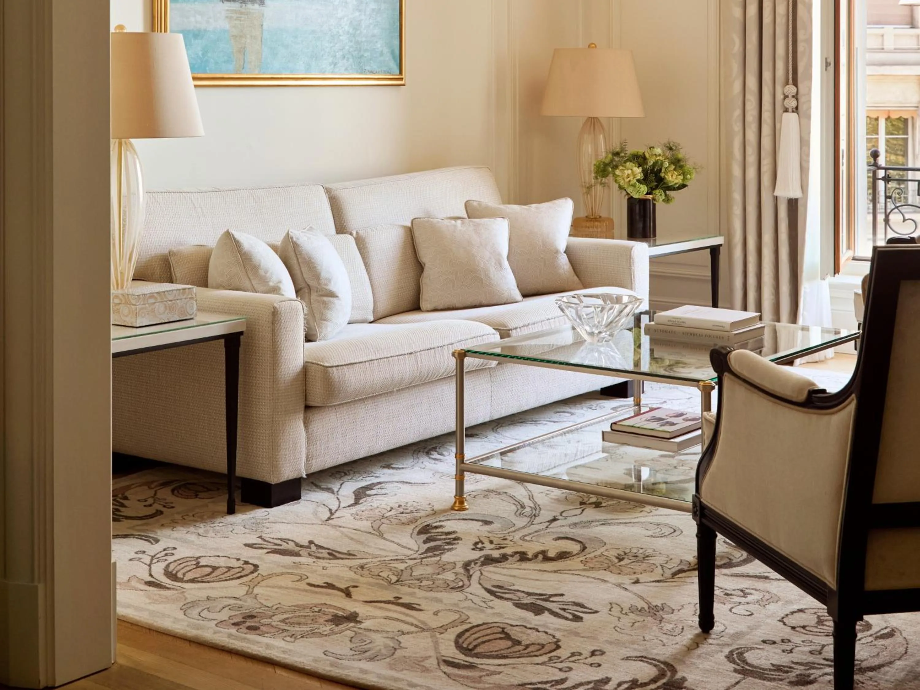 Living room in The Woodward - Auberge Collection