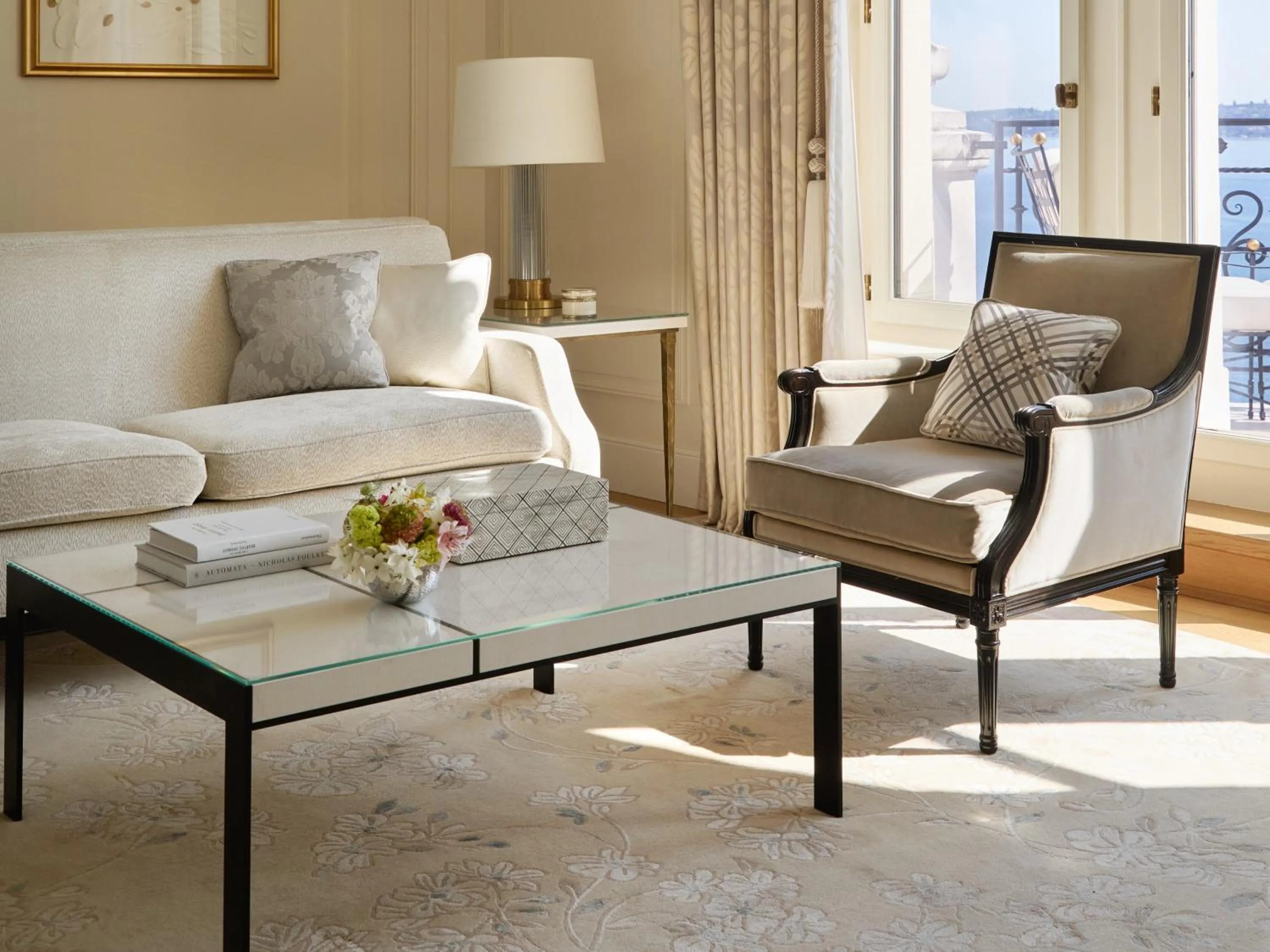 Living room in The Woodward - Auberge Collection