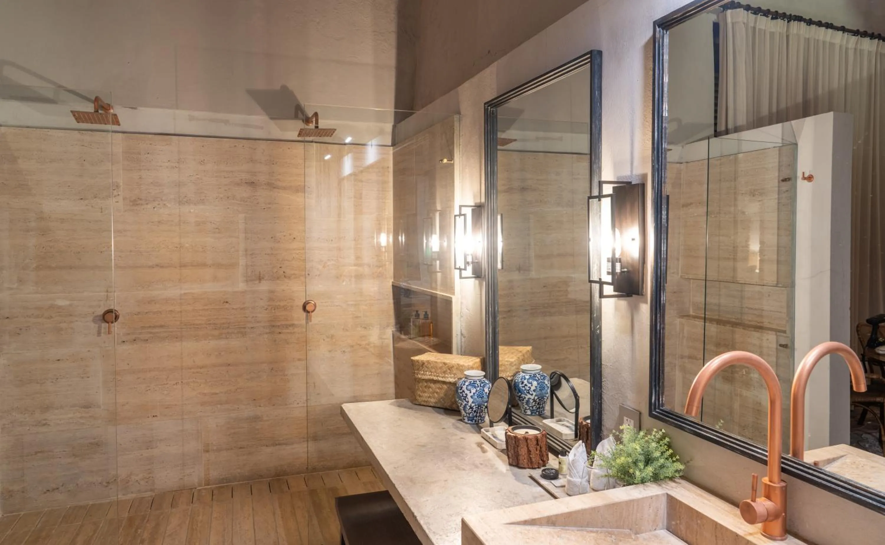 Shower in Hotel Casa Don Luis by Faranda Boutique, a member of Radisson Individuals