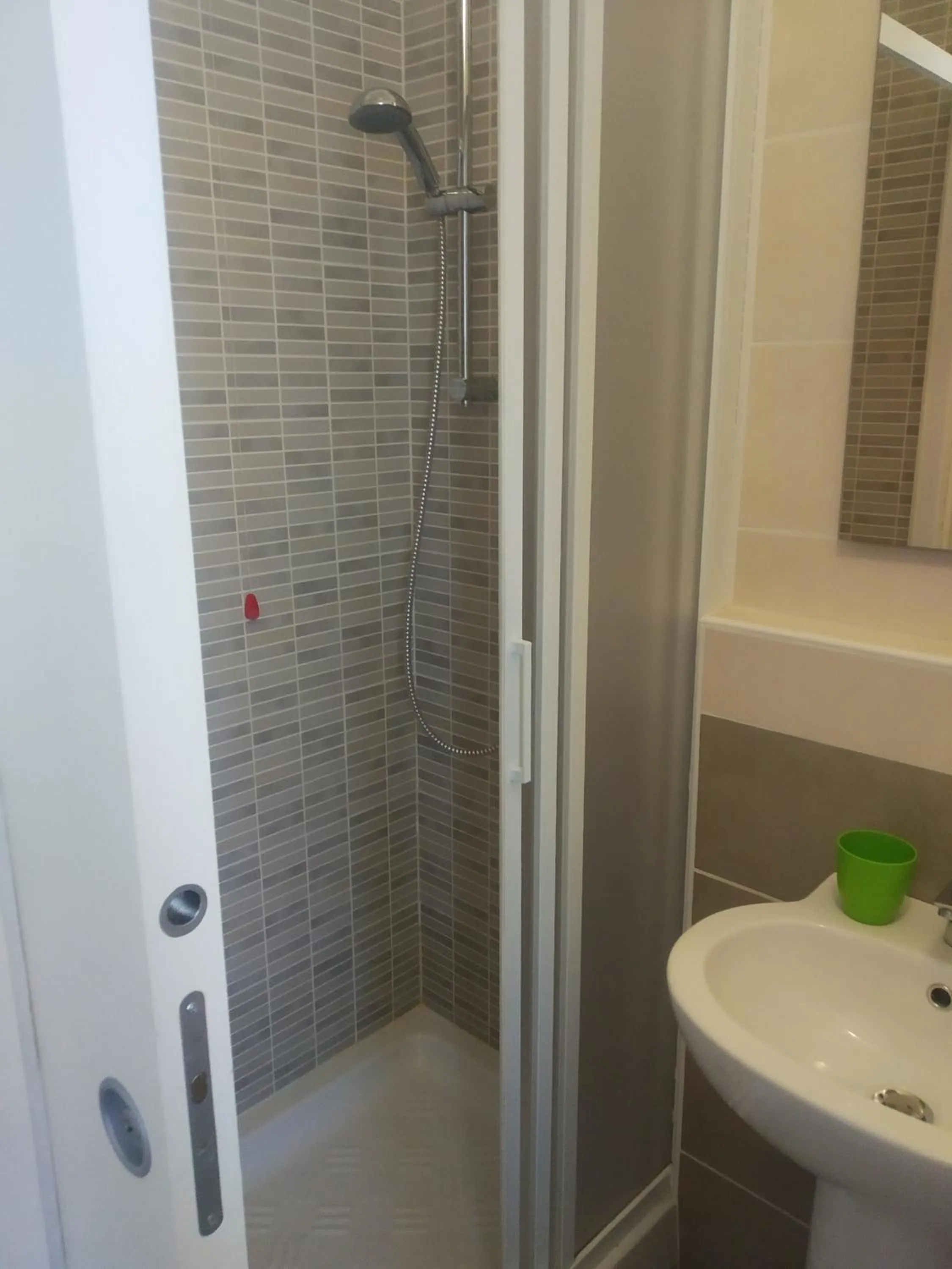 Shower in B&B Iris