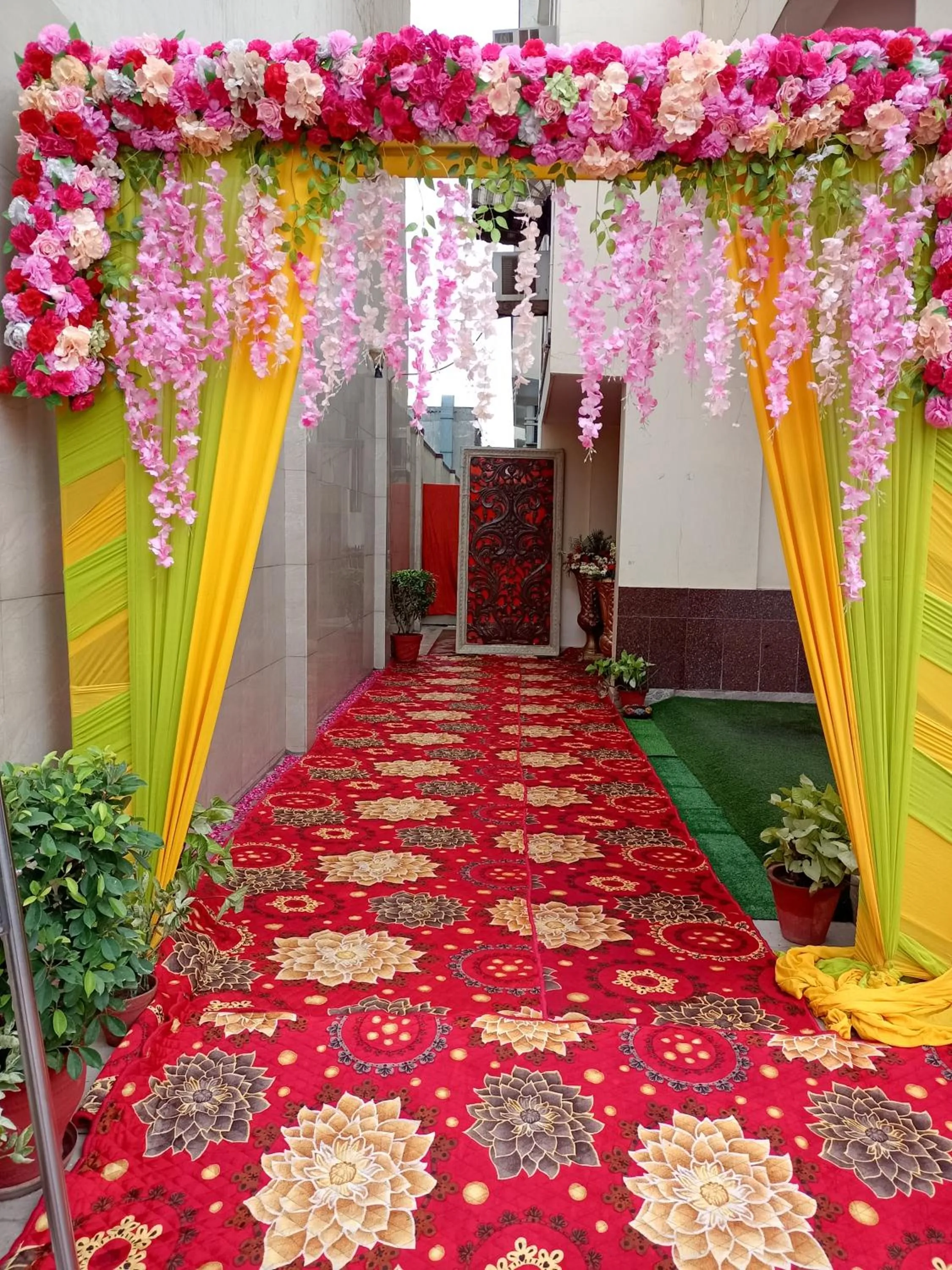 Facade/entrance in Hotel Maiden Residency