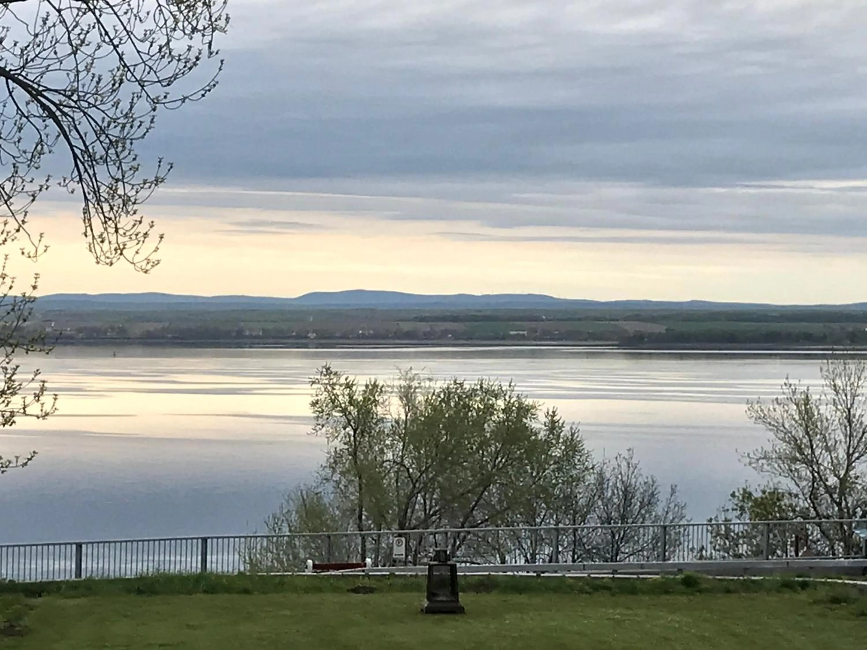 Natural landscape in La maison de l'île d'Orléans -- déjeuner gastronomique à l'aveugle