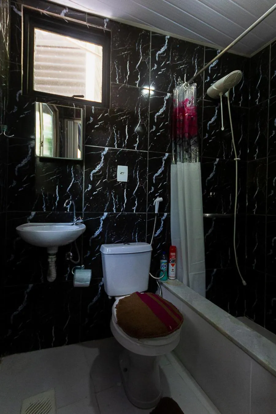 Bathroom in Barra da Tijuca Guest Houses