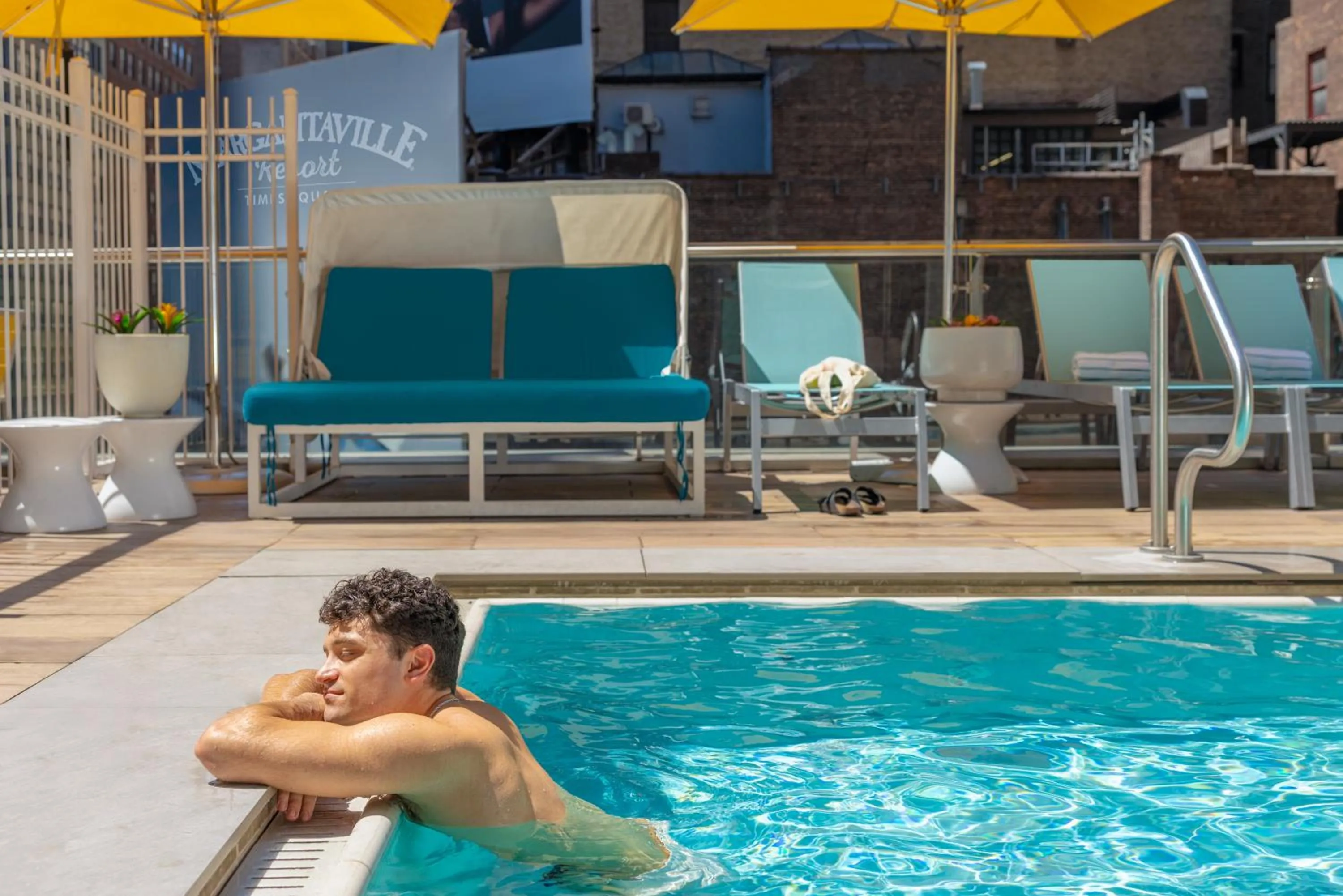 Swimming pool in Margaritaville Resort Times Square